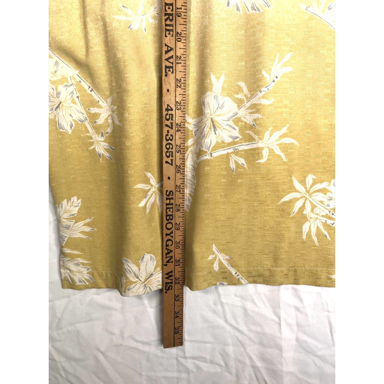 Tommy Bahama VINTAGE Tommy Bahama Shirt Men’s XL Hawaiian Yellow Gradient Floral Camp Button-Up Silk Short Sleeve Men Womens? Size US XL / EU 56 / 4 - 8 Thumbnail