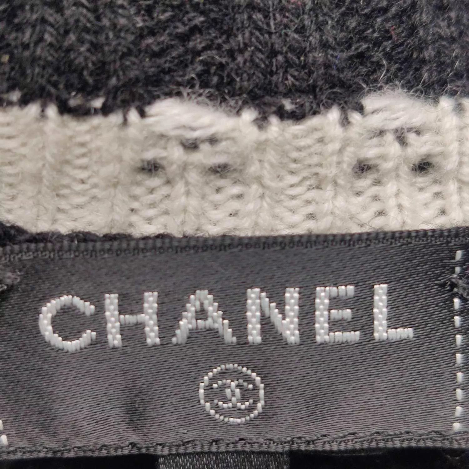 Chanel Chanel Cashmere Crewneck Sweater Size XS / US 0-2 / IT 36-38 - 7 Thumbnail