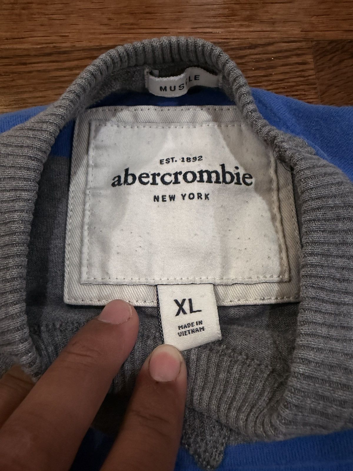 Hollister Y2K Abercrombie & Fitch Striped Blue Gray Crewneck Sweater Size US XS / EU 42 / 0 - 3 Thumbnail
