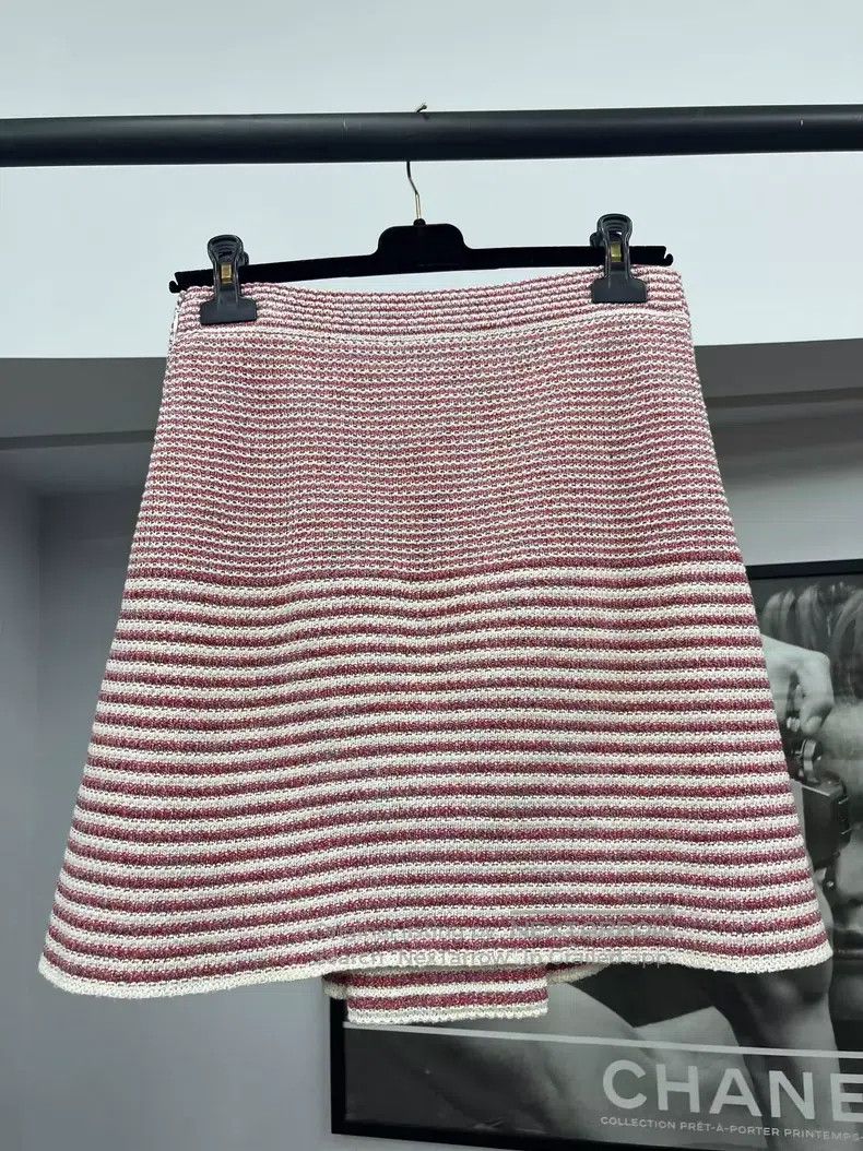 Chanel Chanel Red Envelope Striped Knitted Skirt Size 26" / US 2 / IT 38 - 2 Thumbnail