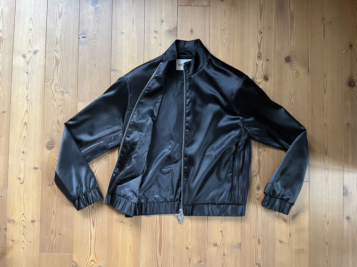 Han Kjobenhavn Satin Track Top Blouson Jacket Plissé Black Size US L / EU 52-54 / 3 - 12 Thumbnail
