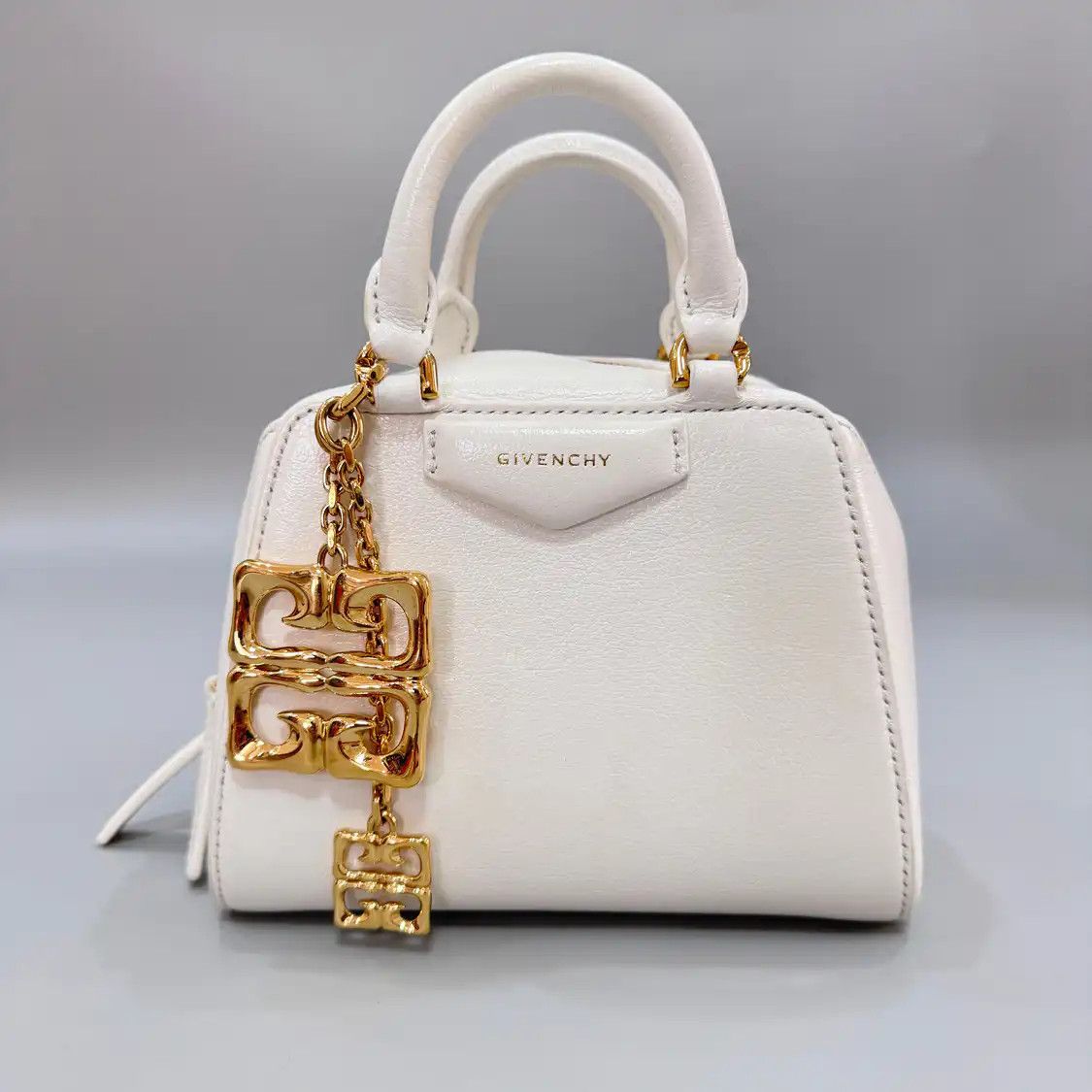 Givenchy GIVENCHY Antigona micro white cowhide leather handbag Size ONE SIZE - 1 Thumbnail