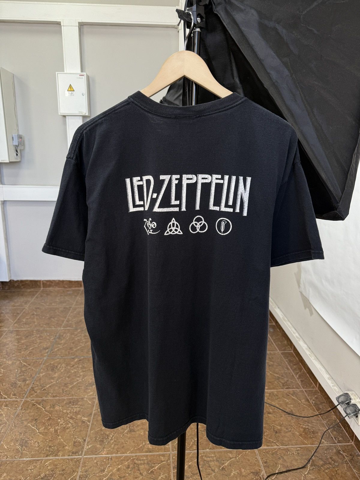 Led Zeppelin 🇬🇧 Vintage 2004 Led Zeppelin Jimmy Page Robert Plant Bonham T Size US XL / EU 56 / 4 - 2 Thumbnail