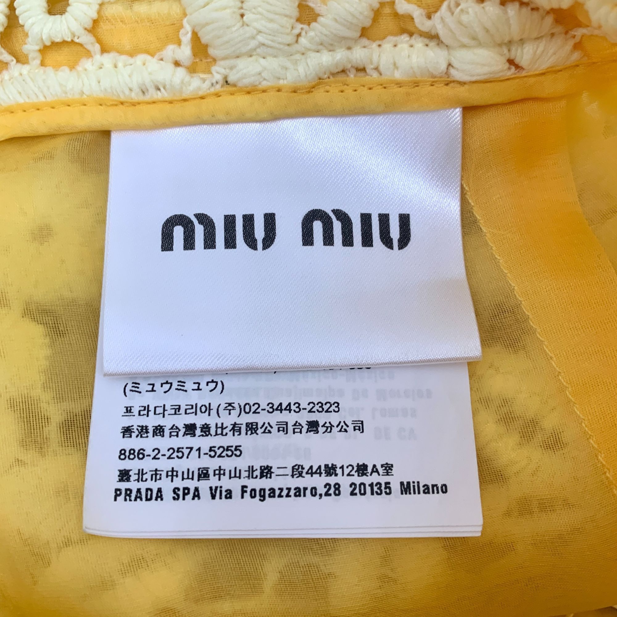 Miu Miu Miu Miu Yellow Floral Lace Mini Skirt Size 36 Made In Italy Size 36" / US 14 / IT 50 - 2 Thumbnail