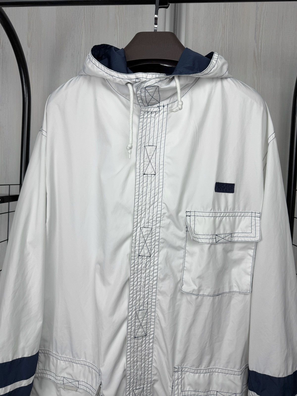 Versace Versace Sport vintage 90s nylon white striped light jacket Size US XL / EU 56 / 4 - 3 Thumbnail