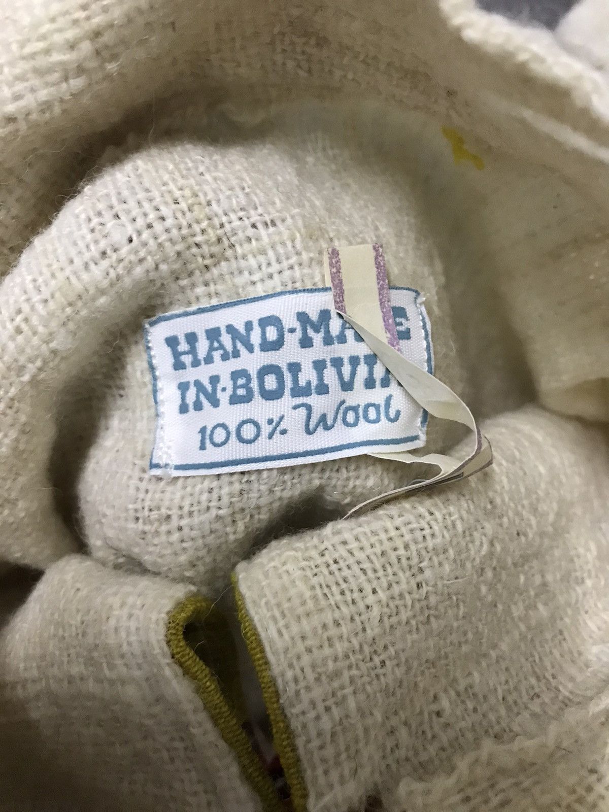 Handmade × Vintage Vintage Hand-Made in Bolivia Wool Size US M / EU 48-50 / 2 - 9 Thumbnail