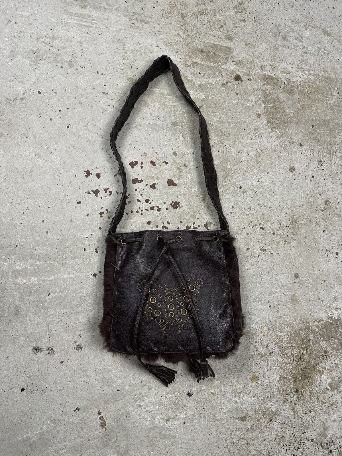 Japanese Brand Vintage Y2K Brown Butterfly Faux Fur Avant Garde Bag Size ONE SIZE - 1 Thumbnail