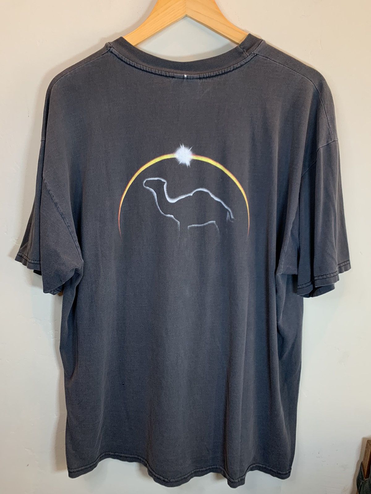 Camel × Vintage *RARE* Vintage 90’s Camel Cigarettes Faded Art Pocket Shirt Size US XL / EU 56 / 4 - 1 Thumbnail
