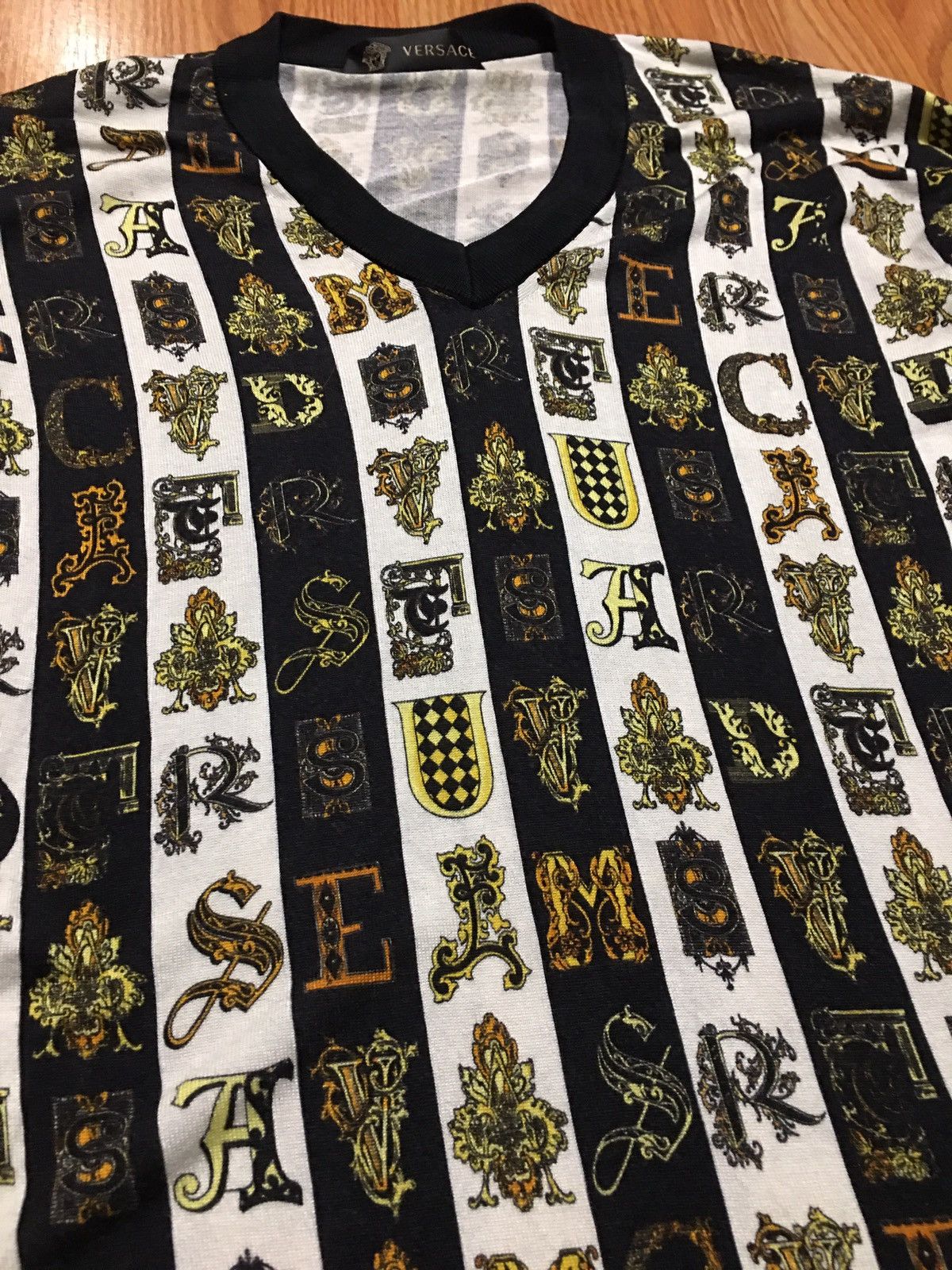 Versace VERSACE Virtus Silk Sweater Alphabet Black Gold Medusa EU38 Size S / US 4 / IT 40 - 10 Thumbnail