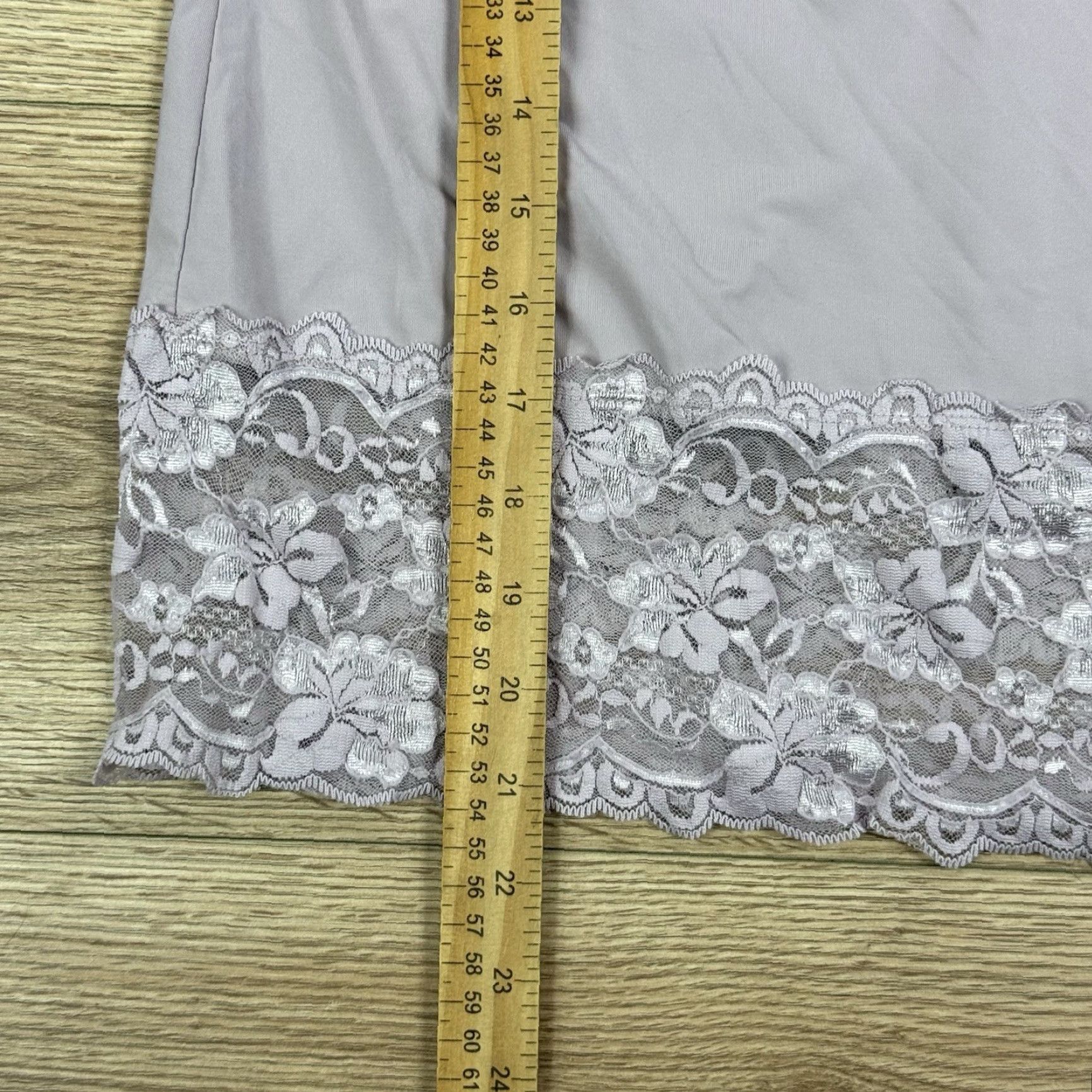 Vintage VINTAGE Studio Y cami Camisole Tank Lace Trim Lavender Purple Stretch Large L Women's Tank Camisole Lace Size ONE SIZE - 5 Thumbnail