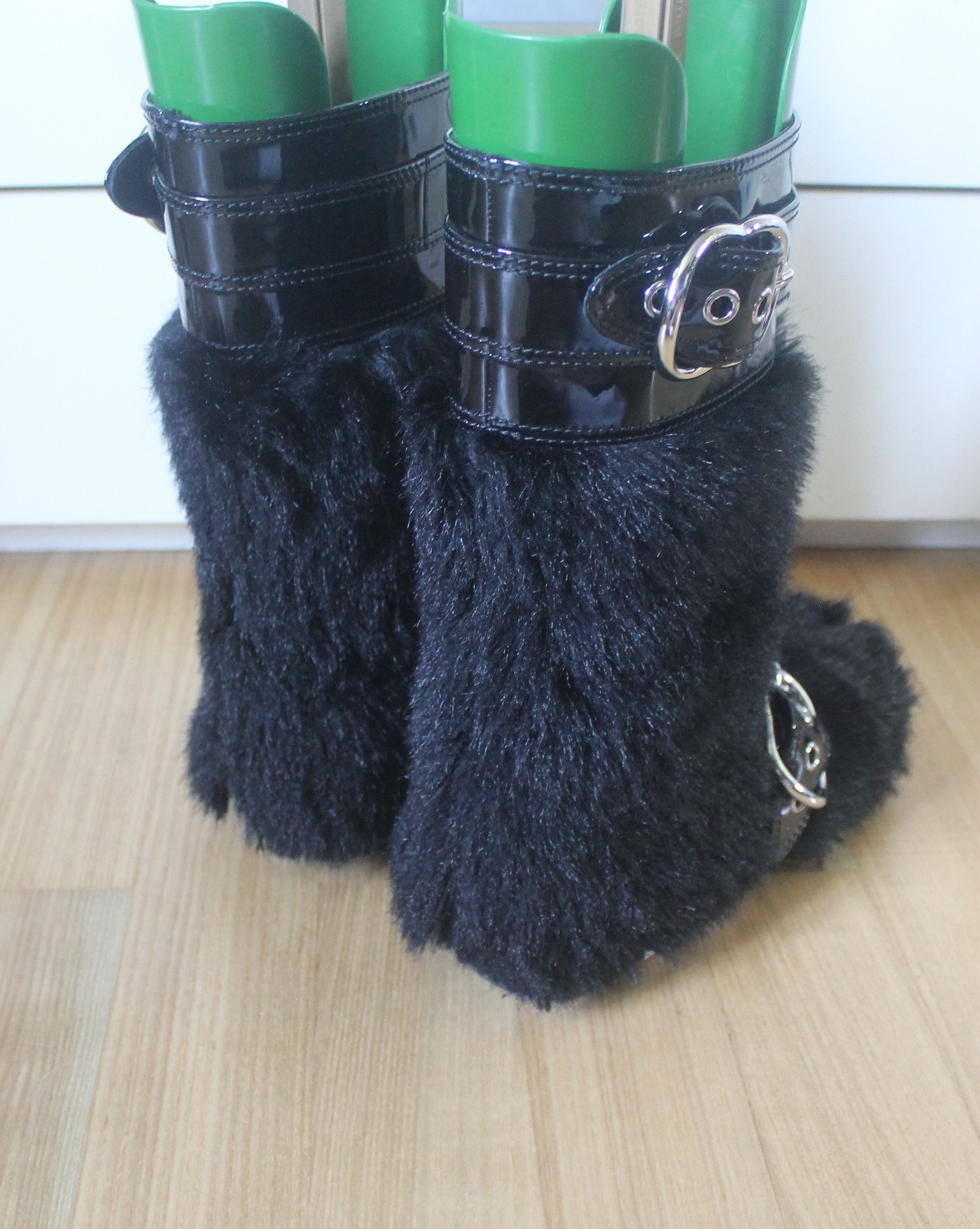 Miu Miu MIU MIU black faux fur boots with patent leather Size US 10.5 / IT 40.5 - 4 Thumbnail