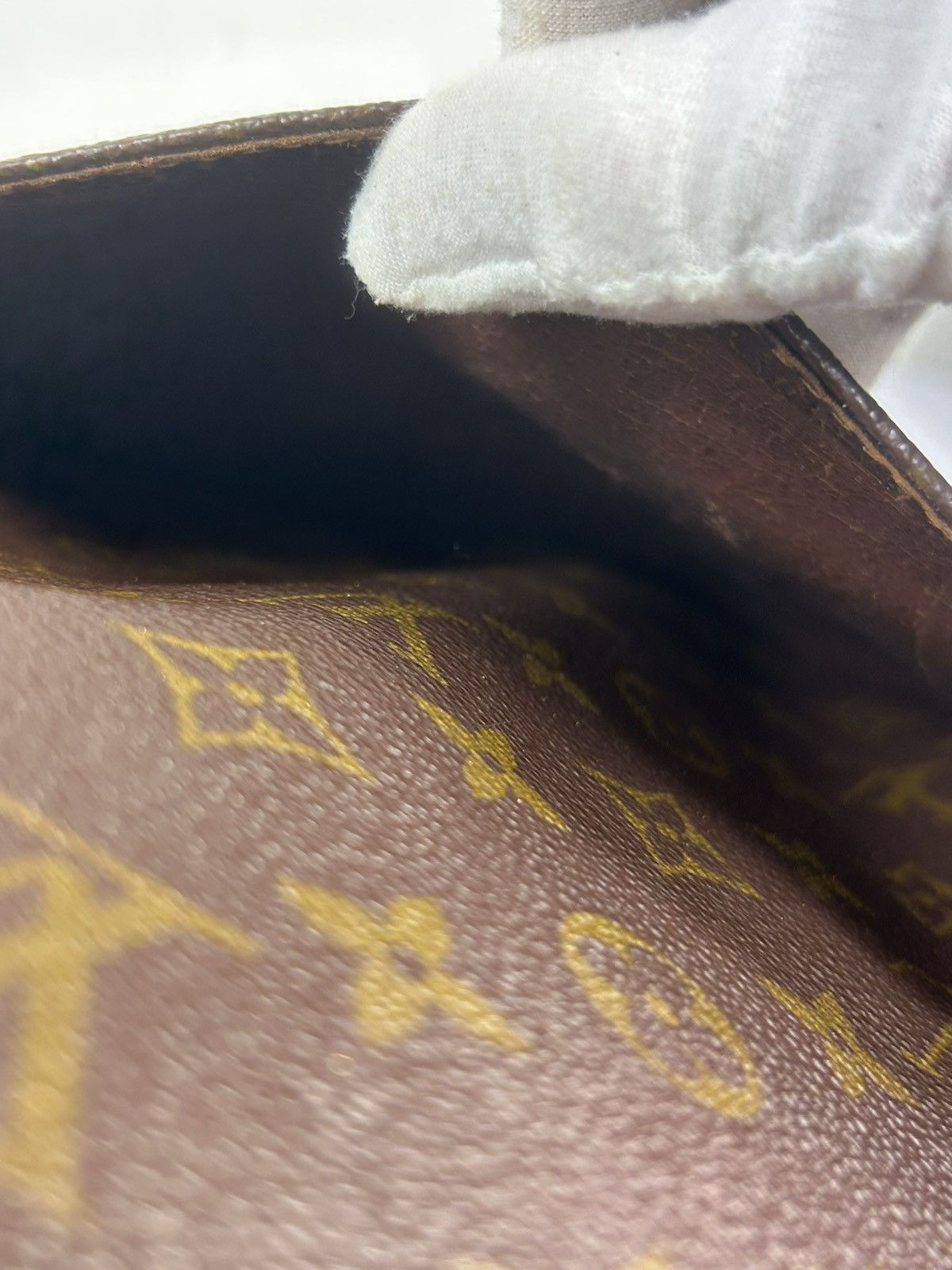 Louis Vuitton Louis Vuitton Monogram Crossbody Bag Size ONE SIZE - 7 Thumbnail