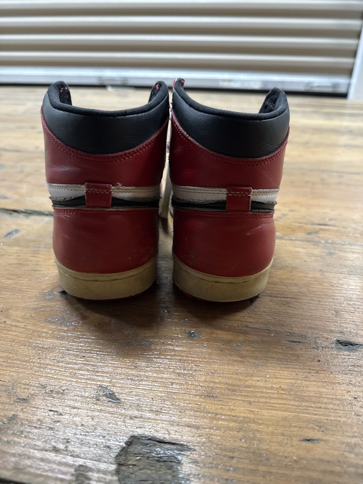 Nike 1994 nike Jordan 1 “chicago” Size US 10.5 / EU 43-44 - 6 Thumbnail