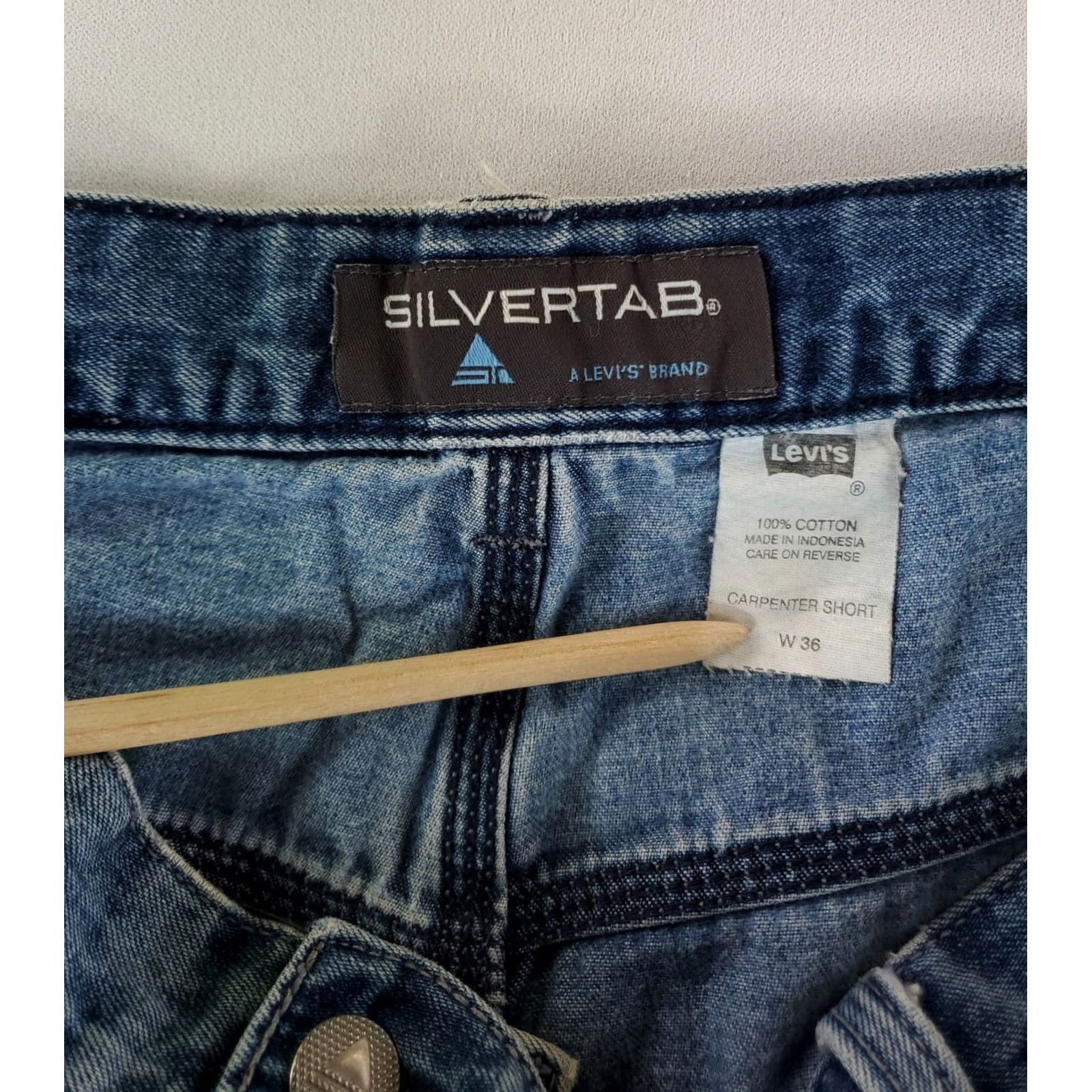 Levi's VINTAGE Levi's Silvertab Shorts VTG Y2K Carpenter Blue Mens 38 (38 Actual) Size US 38 / EU 54 - 5 Thumbnail