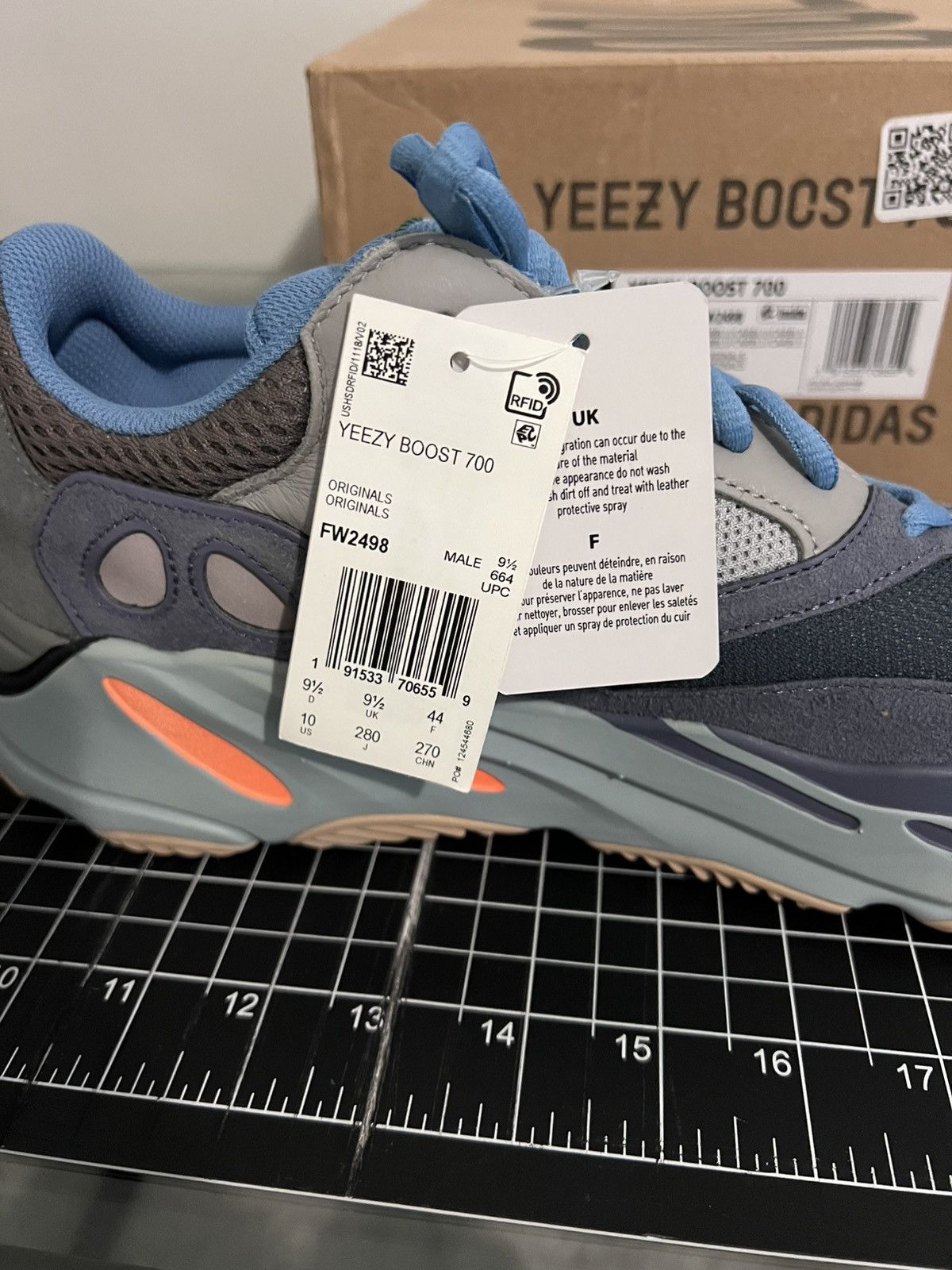 Adidas ADIDAS YEEZY 700 CARBON BLUE Size US 10 / EU 43 - 8 Thumbnail