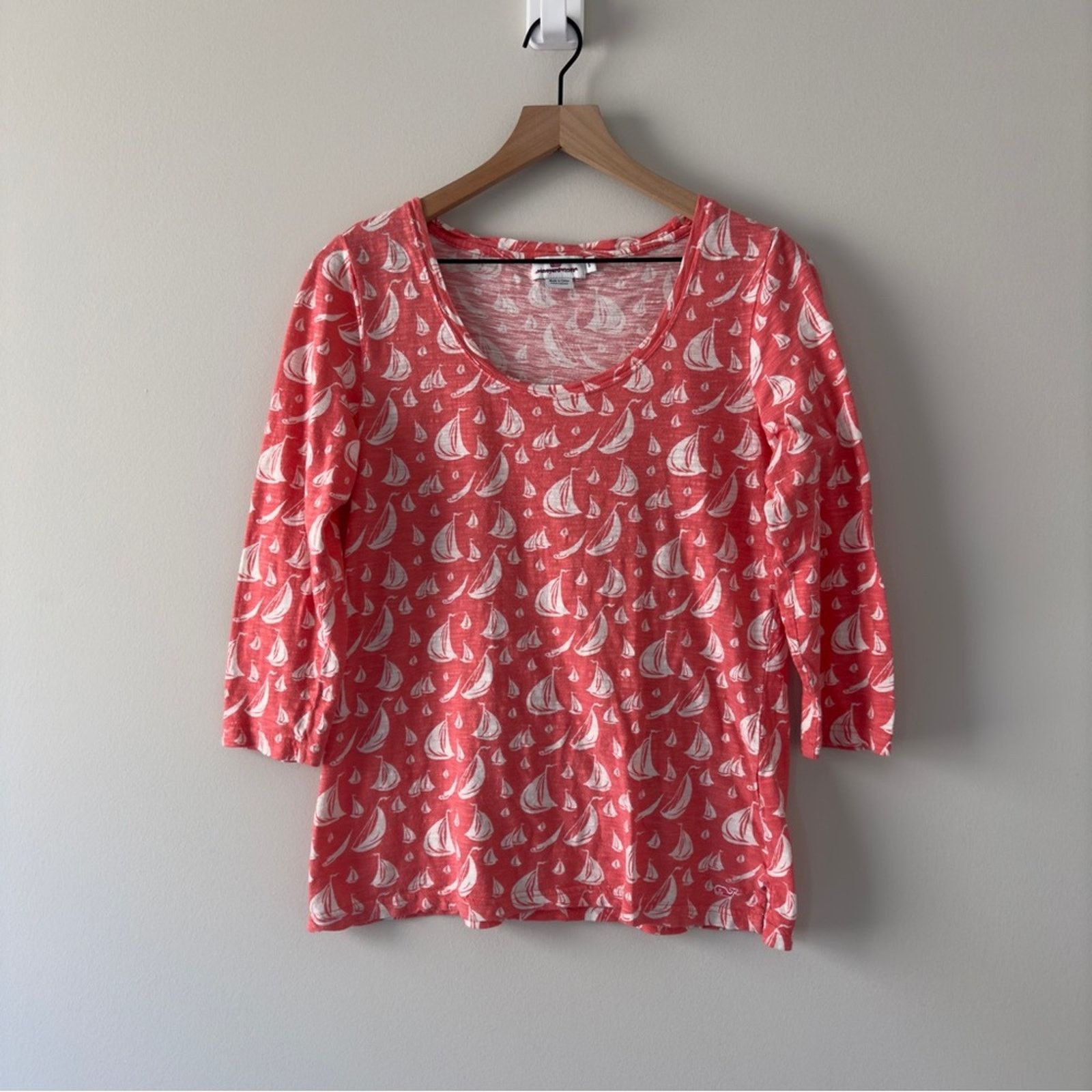 Vineyard Vines Vineyard Vines Boat Pattern Scoop Neck 3/4 sleeve top slit Size S / US 4 / IT 40 - 10 Thumbnail