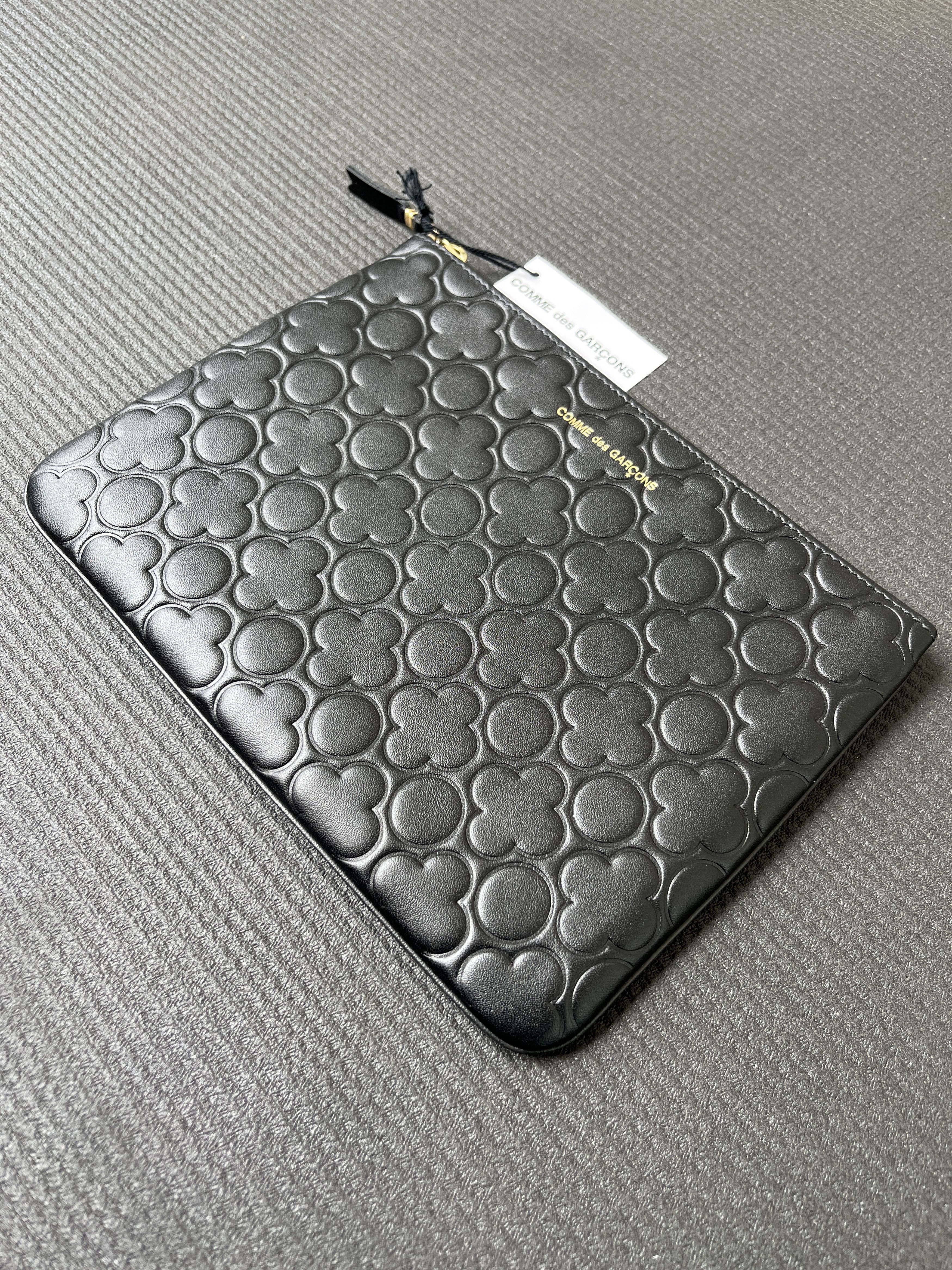 Comme des Garcons Comme des Garcons Embossed B Large Zip Pouch Size ONE SIZE - 2 Thumbnail