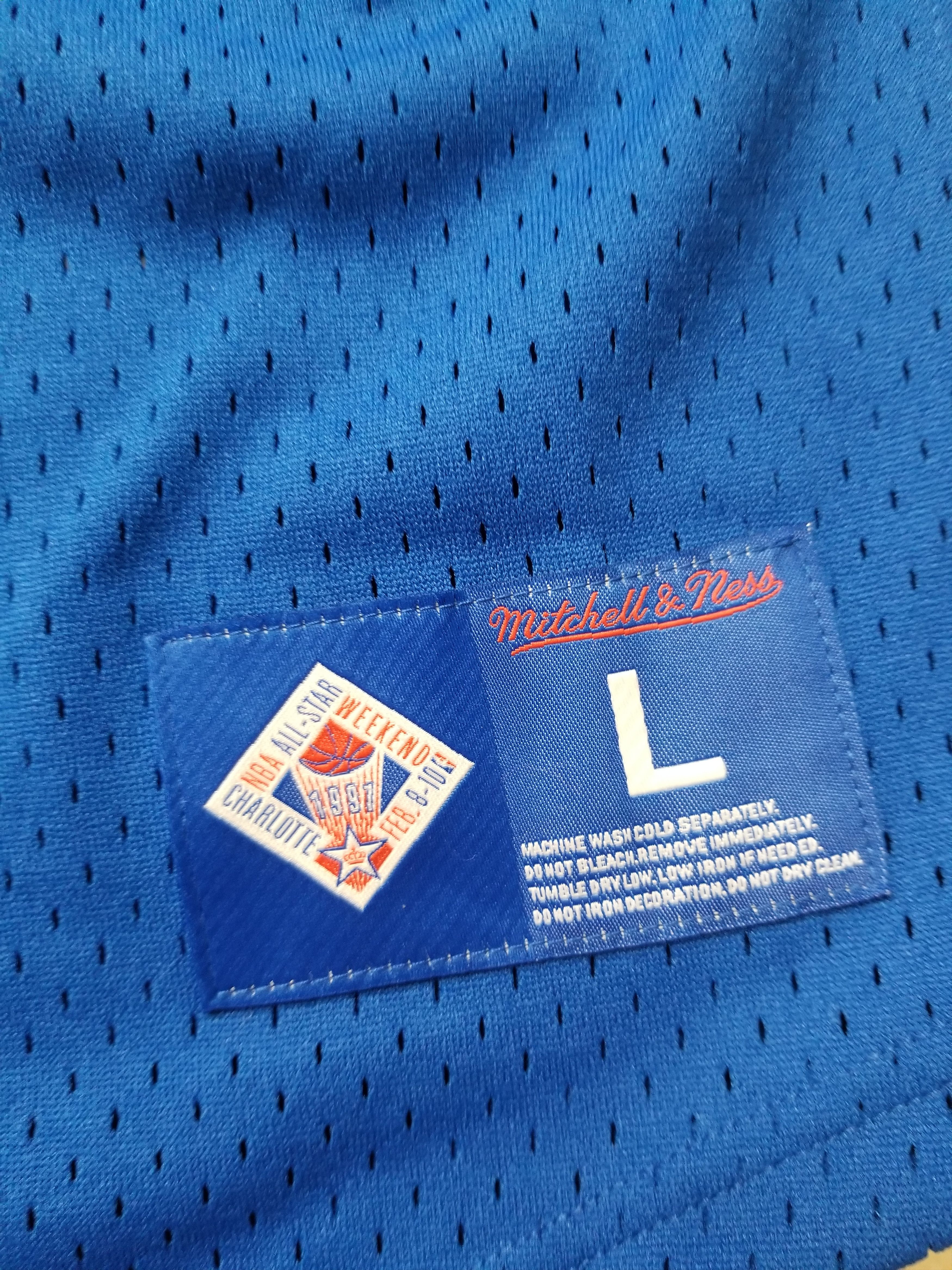 Mitchell & Ness MITCHELL & NESS NBA HWC ALL-STAR 1991 CHARLOTTE JERSEY Size US L / EU 52-54 / 3 - 9 Thumbnail
