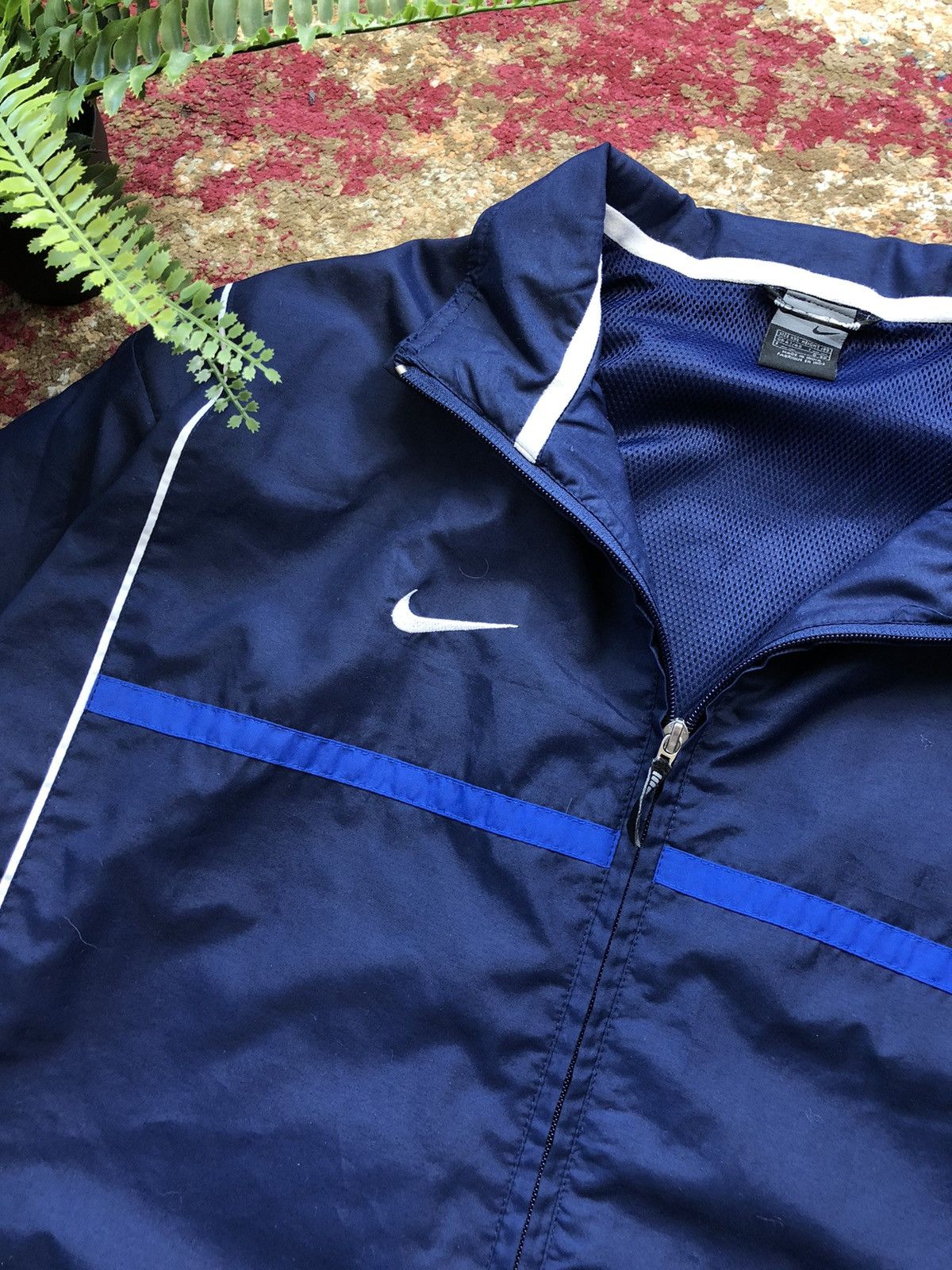 Nike × Vintage 🦕 90’s NIKE TEAM SWOOSH LOGO RETRO Y2K TRACK JACKET Size US XL / EU 56 / 4 - 2 Thumbnail