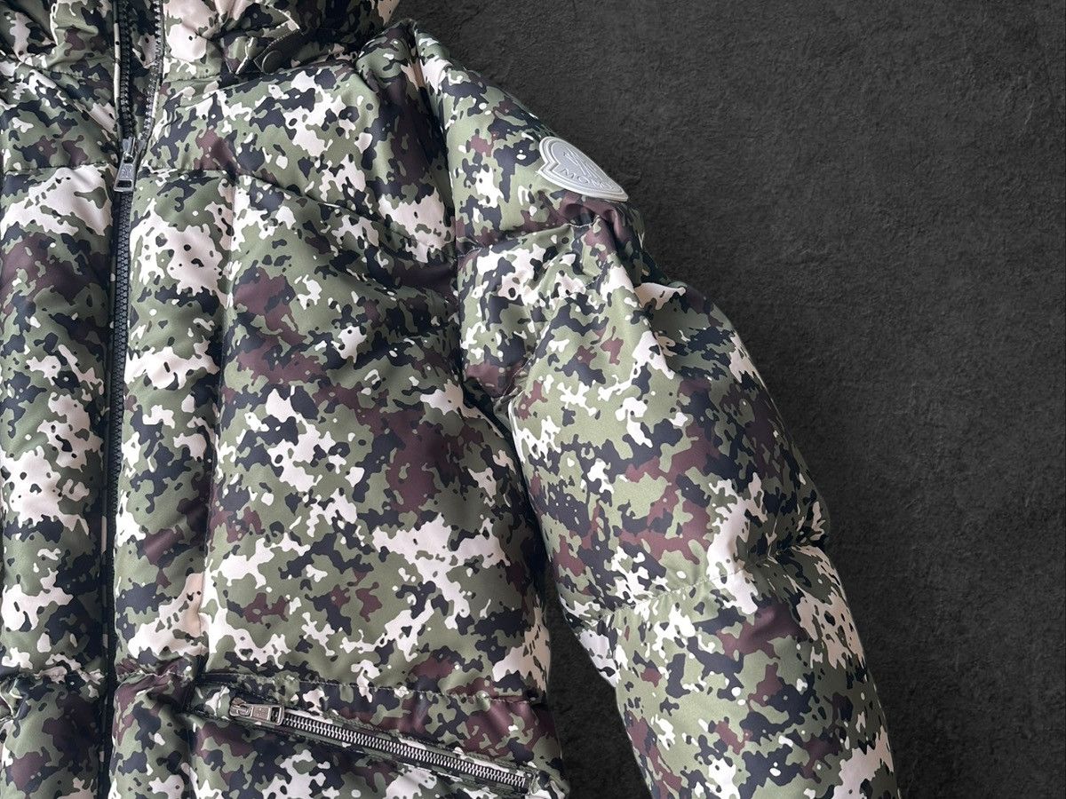 Moncler Moncler Camo Blac Coat Size US M / EU 48-50 / 2 - 7 Thumbnail