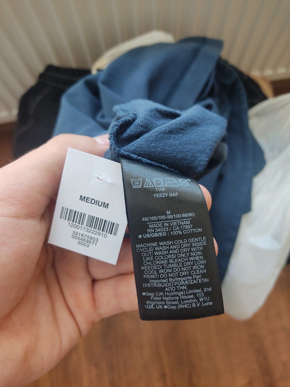 Gap × Kanye West Yeezy Gap Engineered by Balenciaga Longsleeve Dove Tee Size US M / EU 48-50 / 2 - 13 Thumbnail