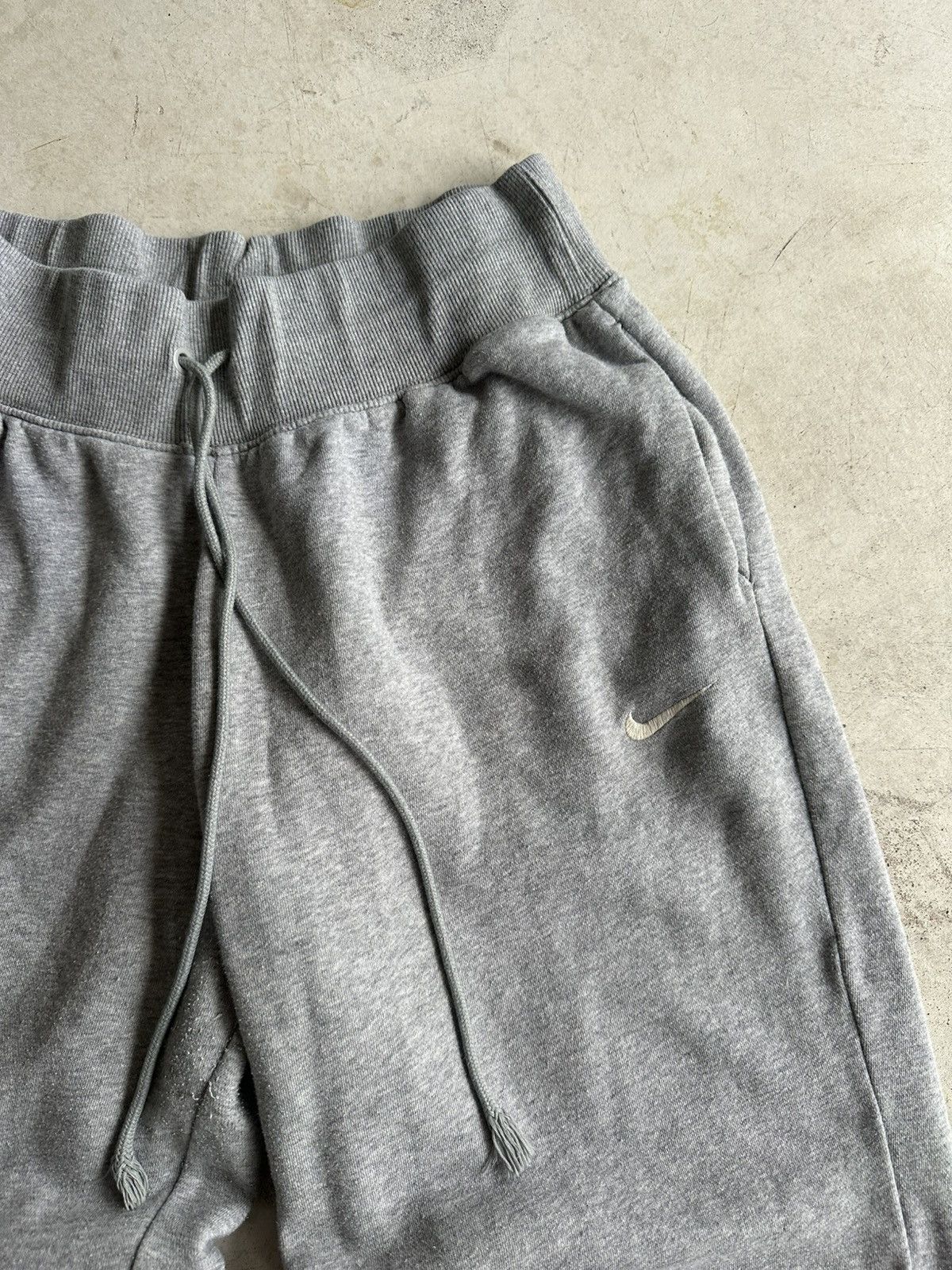 Nike Vintage Nike Sweatpants Size US 34 / EU 50 - 2 Thumbnail