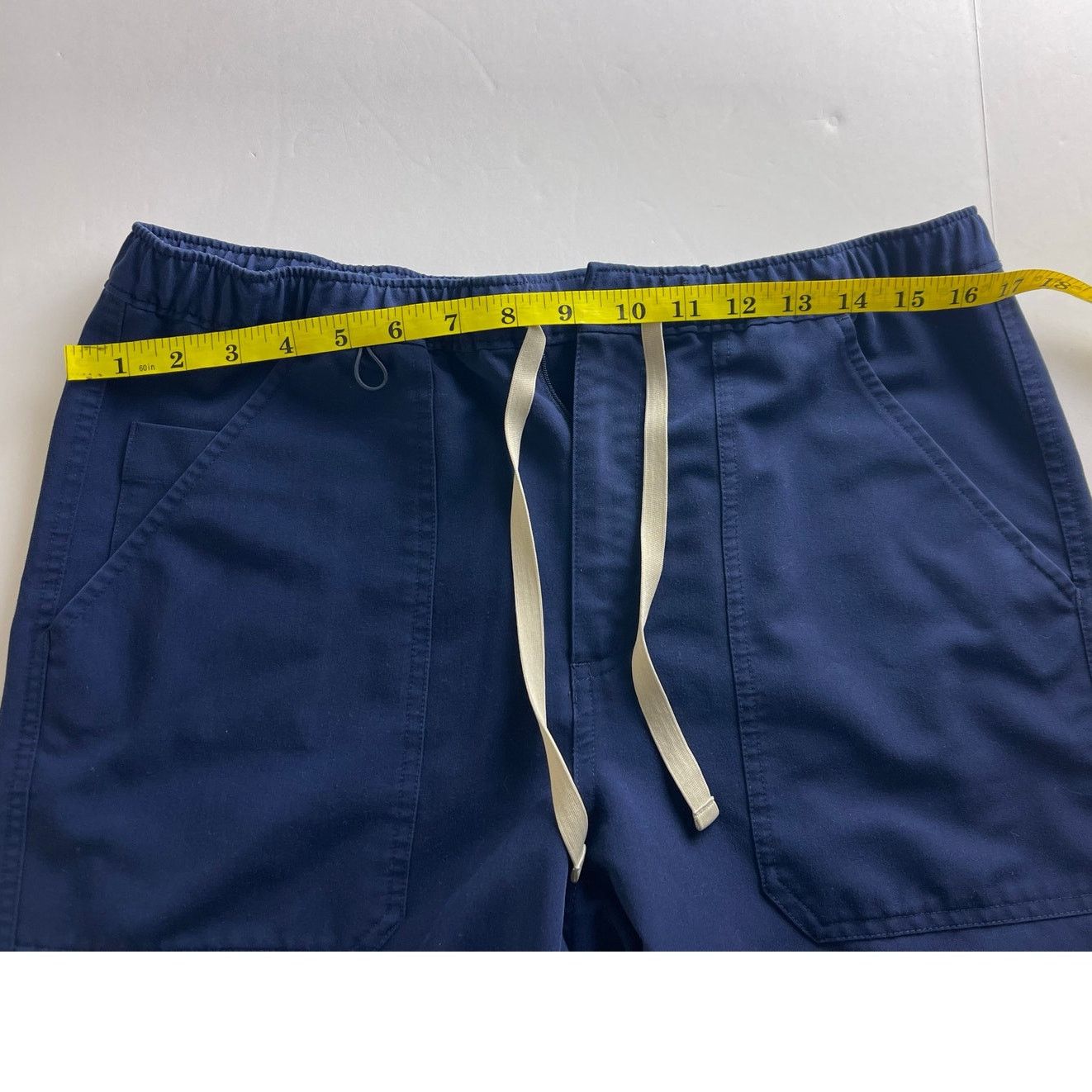 Other Figs bottom scrubs pre owned size M/S Size 27" / US 4 / IT 40 - 6 Thumbnail