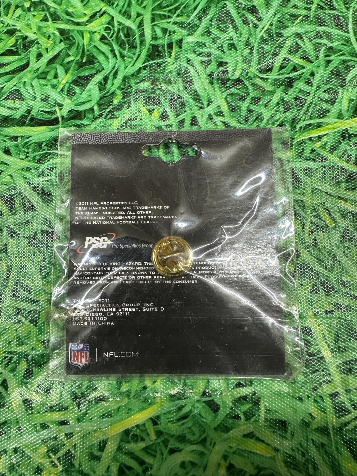 Designer PITTSBURGH STEELERS Lapel Pin Button NFL NEW Size ONE SIZE - 2 Thumbnail