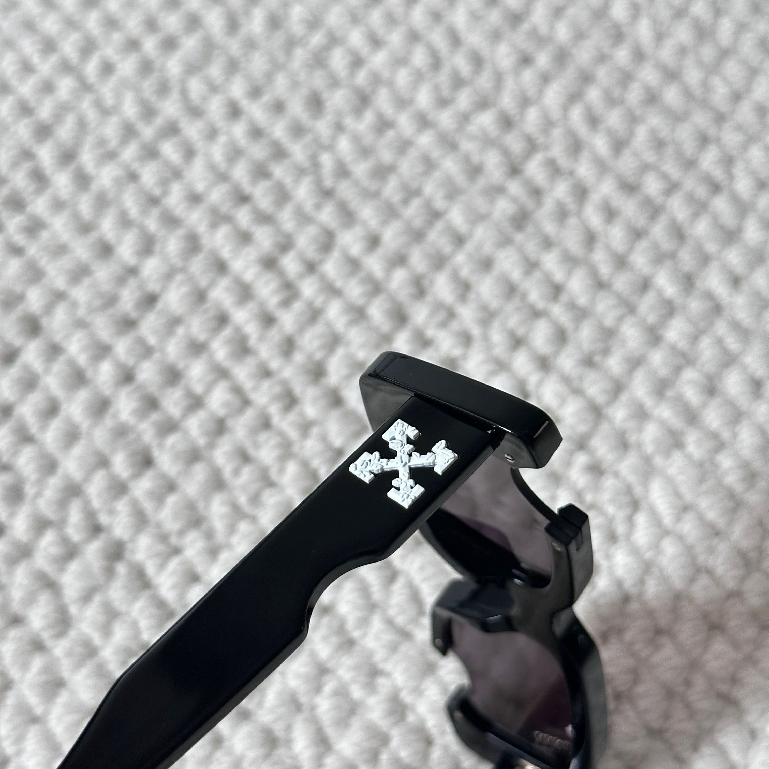 Off-White OFF WHITE CADY CUT SUNGLASSES Size ONE SIZE - 4 Thumbnail