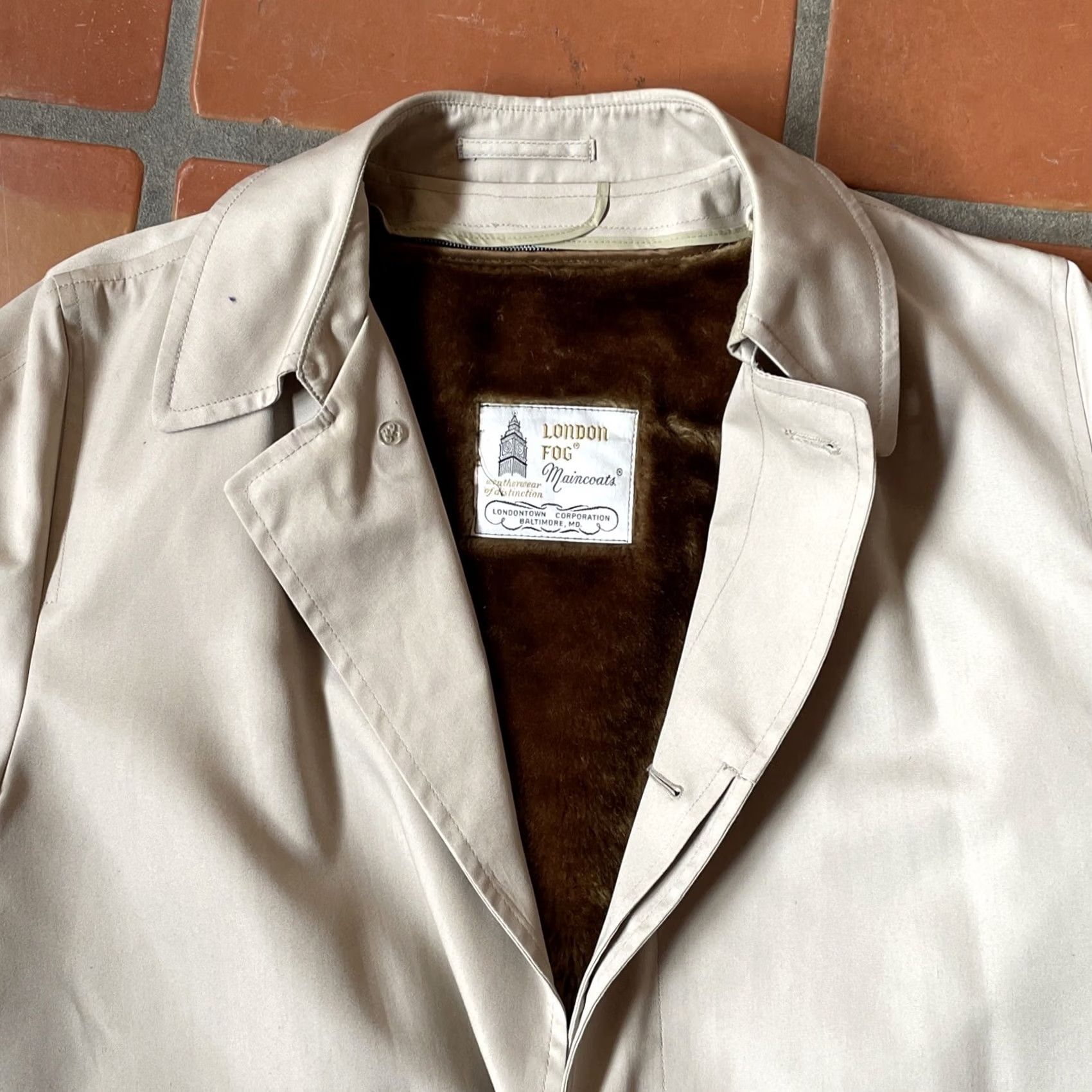 London Fog VINTAGE London Fog Trench Coat Beige 1970s 42 Long With Zip Removable Lining EUC Beige Trench Coat/Mac Mens Womens? Size US XS / EU 42 / 0 - 2 Thumbnail