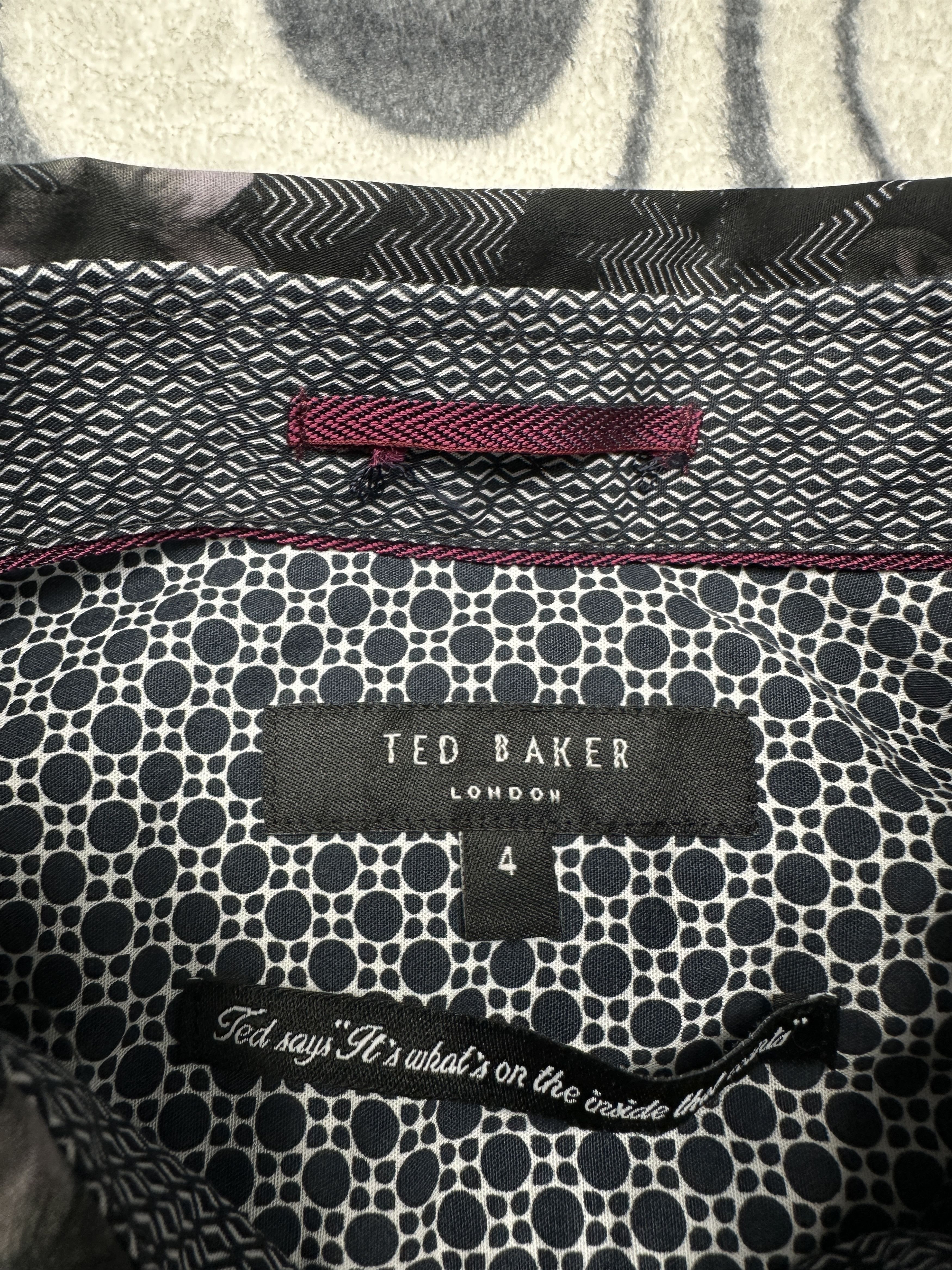 Ted Baker Ted Baker All Over Floral Print Shirt Graphic Tee Size US M / EU 48-50 / 2 - 3 Thumbnail