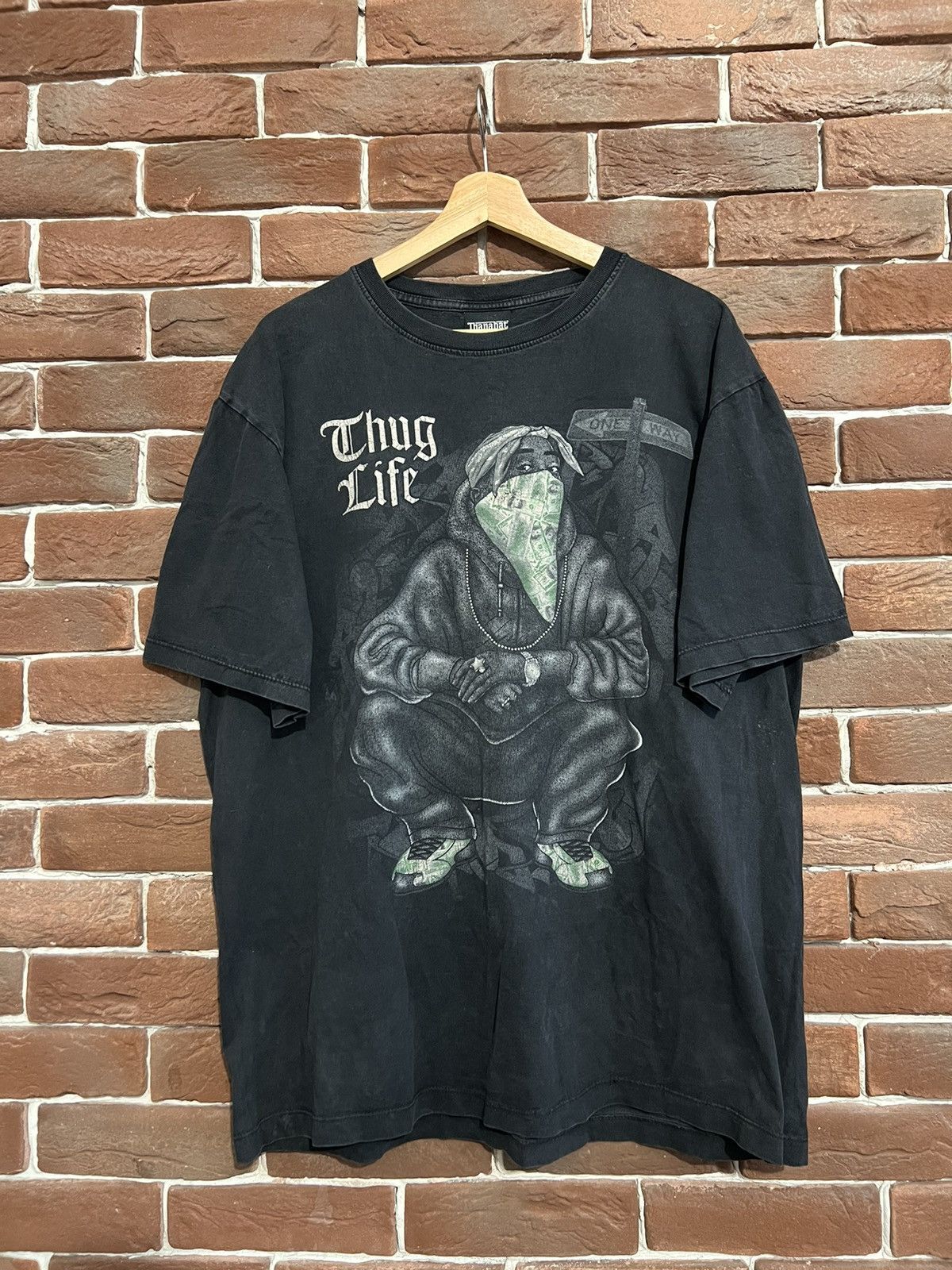 Band Tees Rare 2Pac Thug Life Legend Vintage Rap Band Tee Tupac 00 Size US XL / EU 56 / 4 - 1 Thumbnail