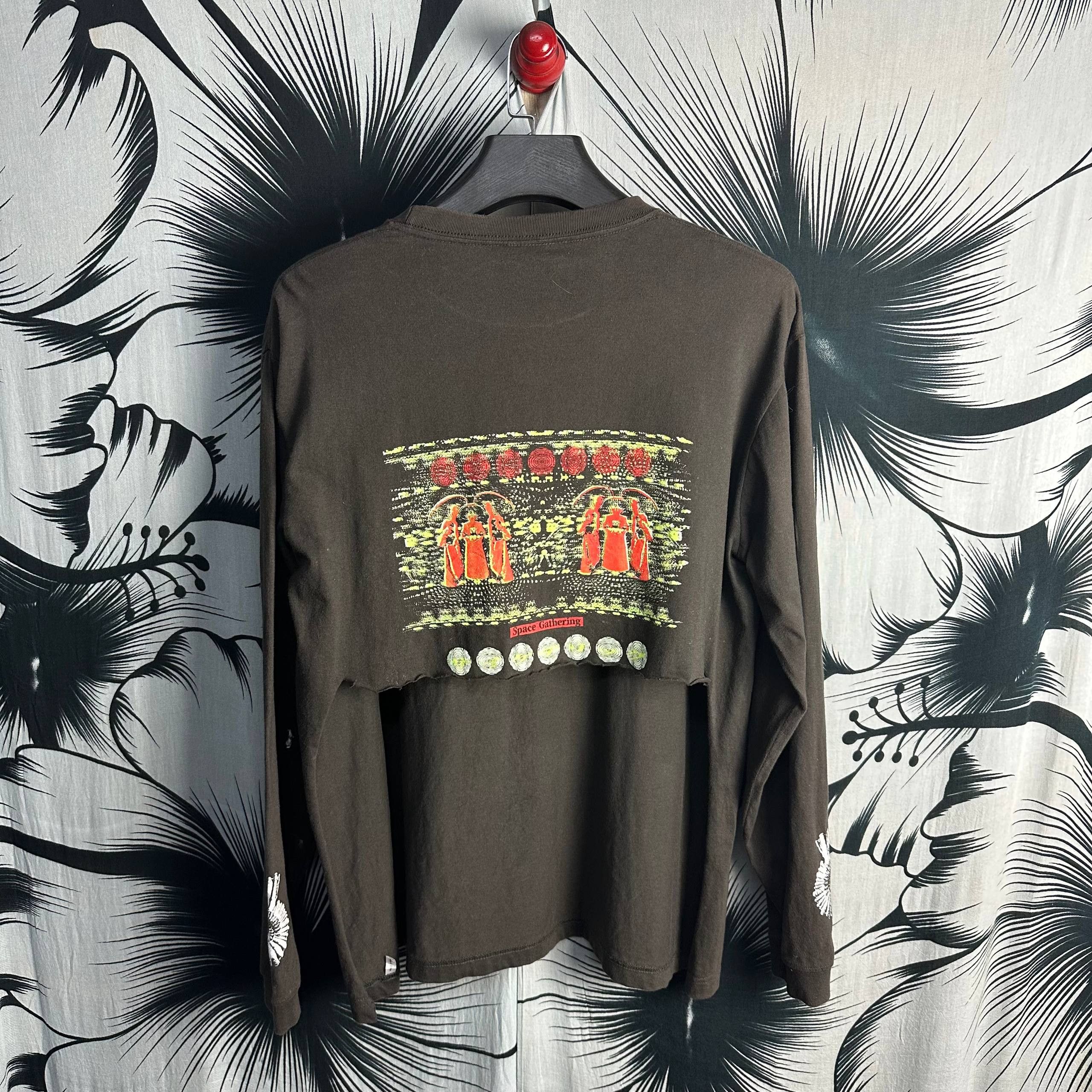Vintage Vintage Artistist Art Spiral Long Sleeve Cropped T-Shirt Size US L / EU 52-54 / 3 - 2 Thumbnail
