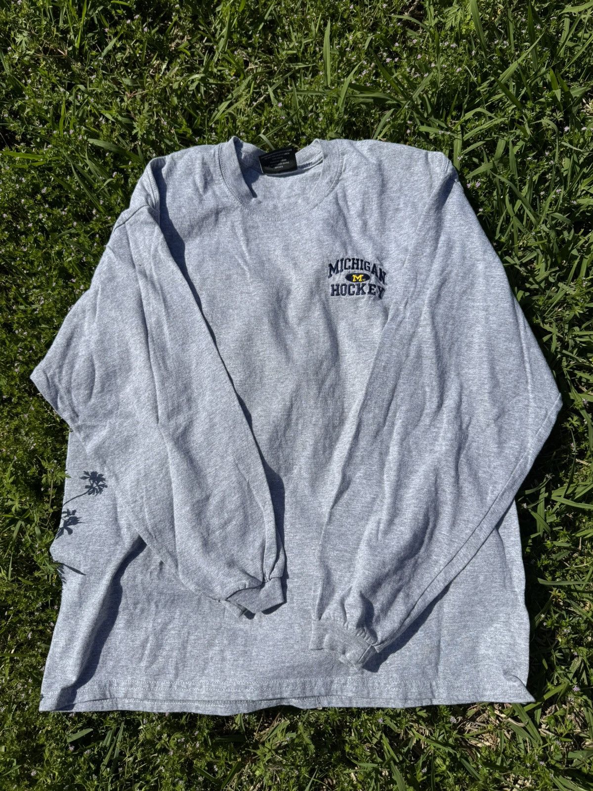 NHL × Vintage Grey vintage Michigan hockey long sleeve shirt 🏒❄️ Size US L / EU 52-54 / 3 - 1 Thumbnail