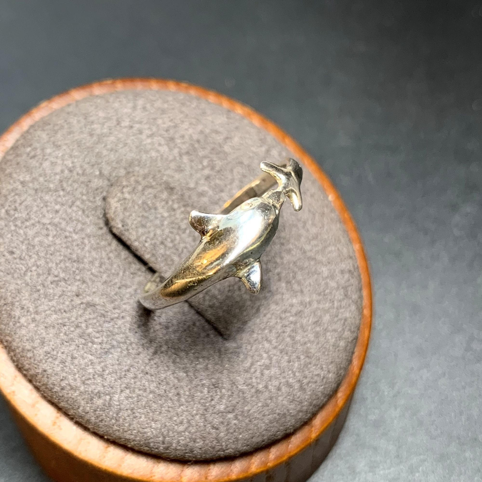 Other VTG Solid Sterling Silver 925 Fine Dolphin Design Band 1.75m Size ONE SIZE - 3 Thumbnail