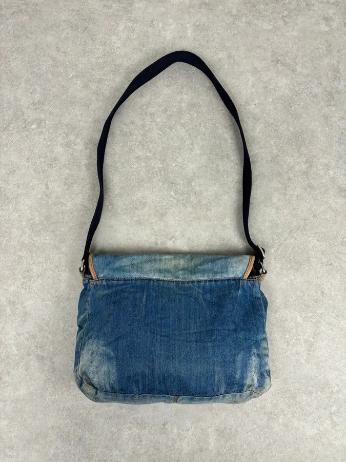 Dolce & Gabbana 2000s Dolce & Gabbana Blue Denim Extreme Shoulder Bag Size ONE SIZE - 5 Thumbnail