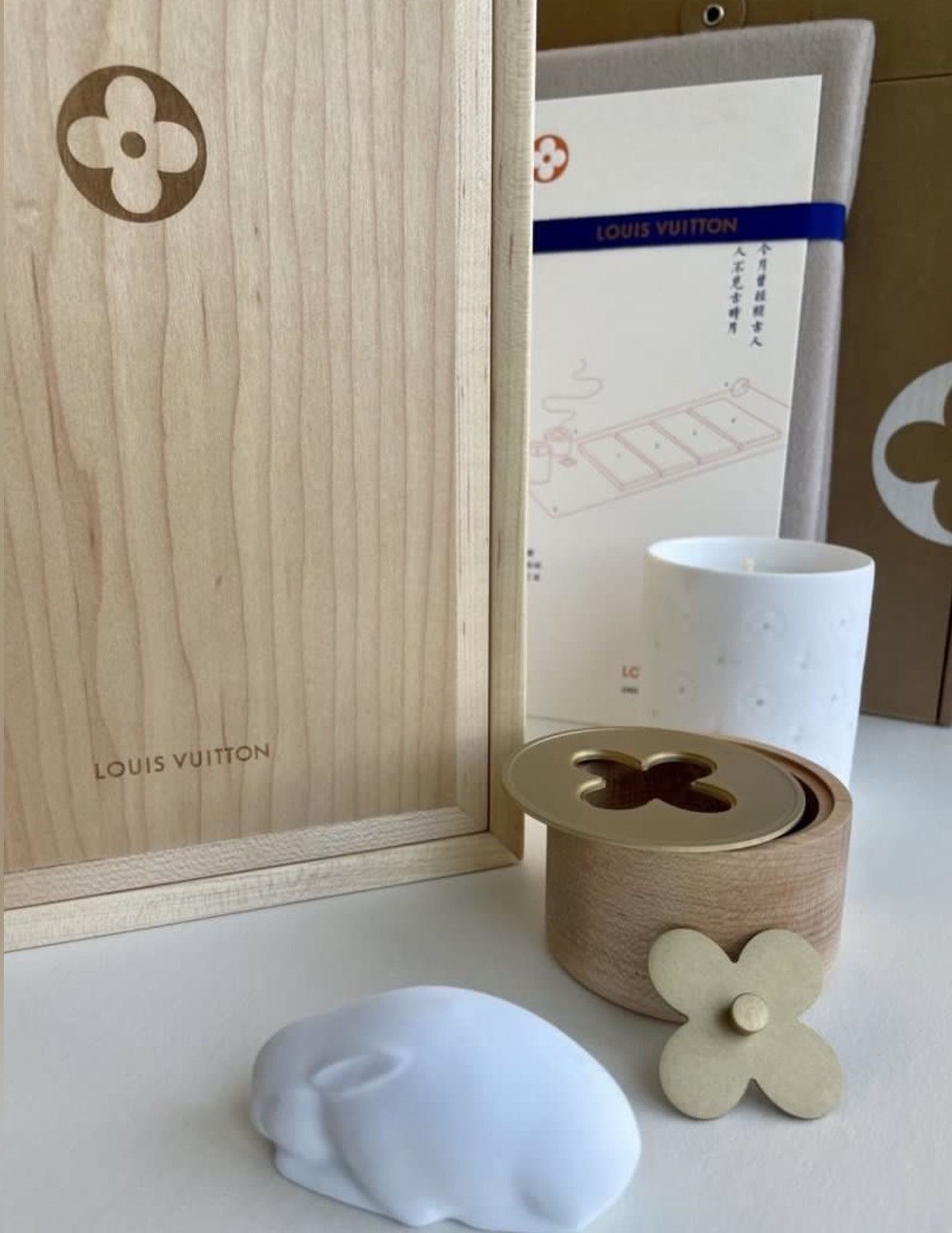 Louis Vuitton 🔥 Rare! Louis Vuitton Chinese poem Candle Set jewelry box Size ONE SIZE - 9 Thumbnail