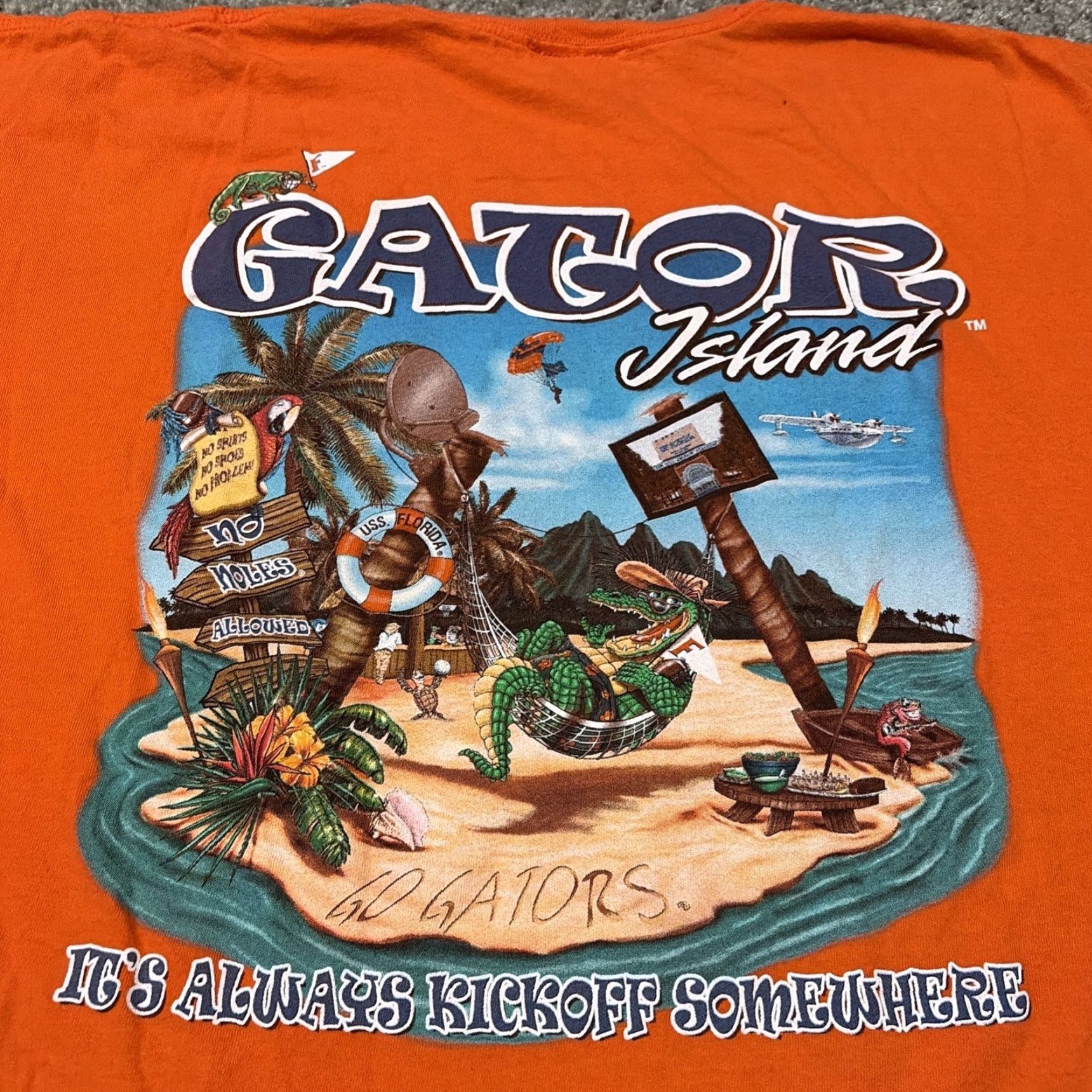NCAA VINTAGE Florida Gators Gator Island Graphic Orange NCAA T-Shirt 2XL Mens Size US XXL / EU 58 / 5 - 3 Thumbnail