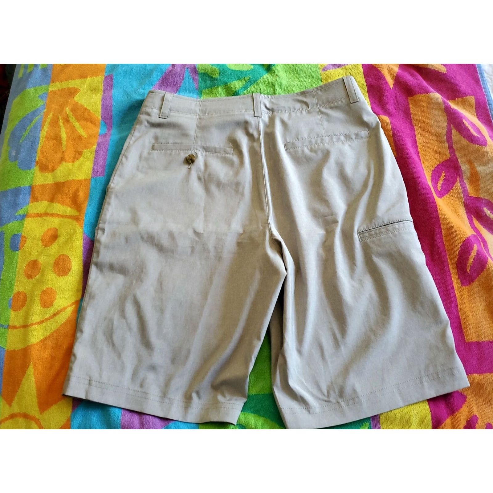 Vintage Jack Nicklaus Golf/Chino Shorts Flat Front Men's SZ W30×L10 Beige Polyester Casual Shorts Joe Nicklaus Golf Theme 90s? Size US 30 / EU 46 - 2 Thumbnail