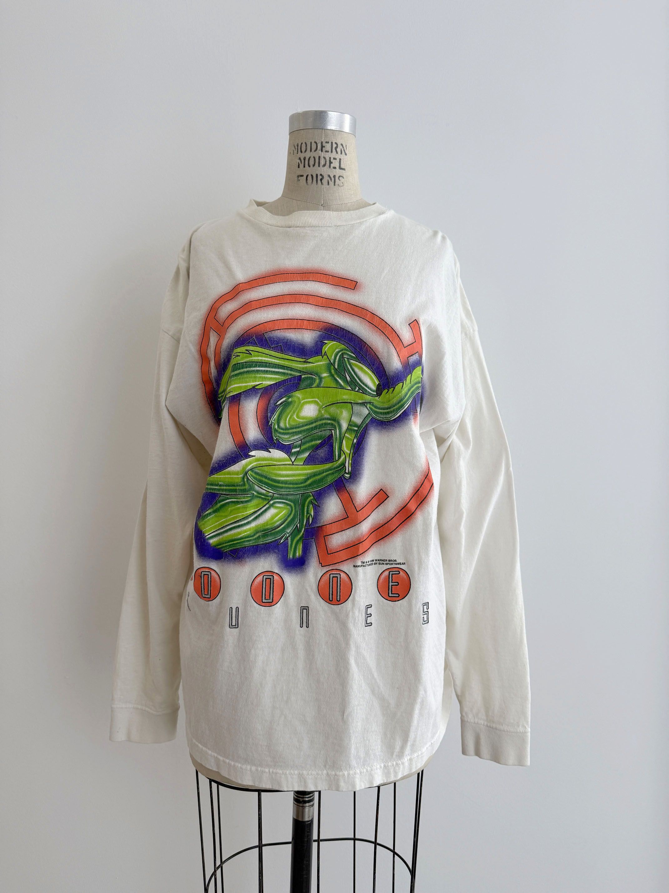 Vintage 90s Vintage Rave LOONEY TUNES shirt Size US L / EU 52-54 / 3 - 1 Thumbnail