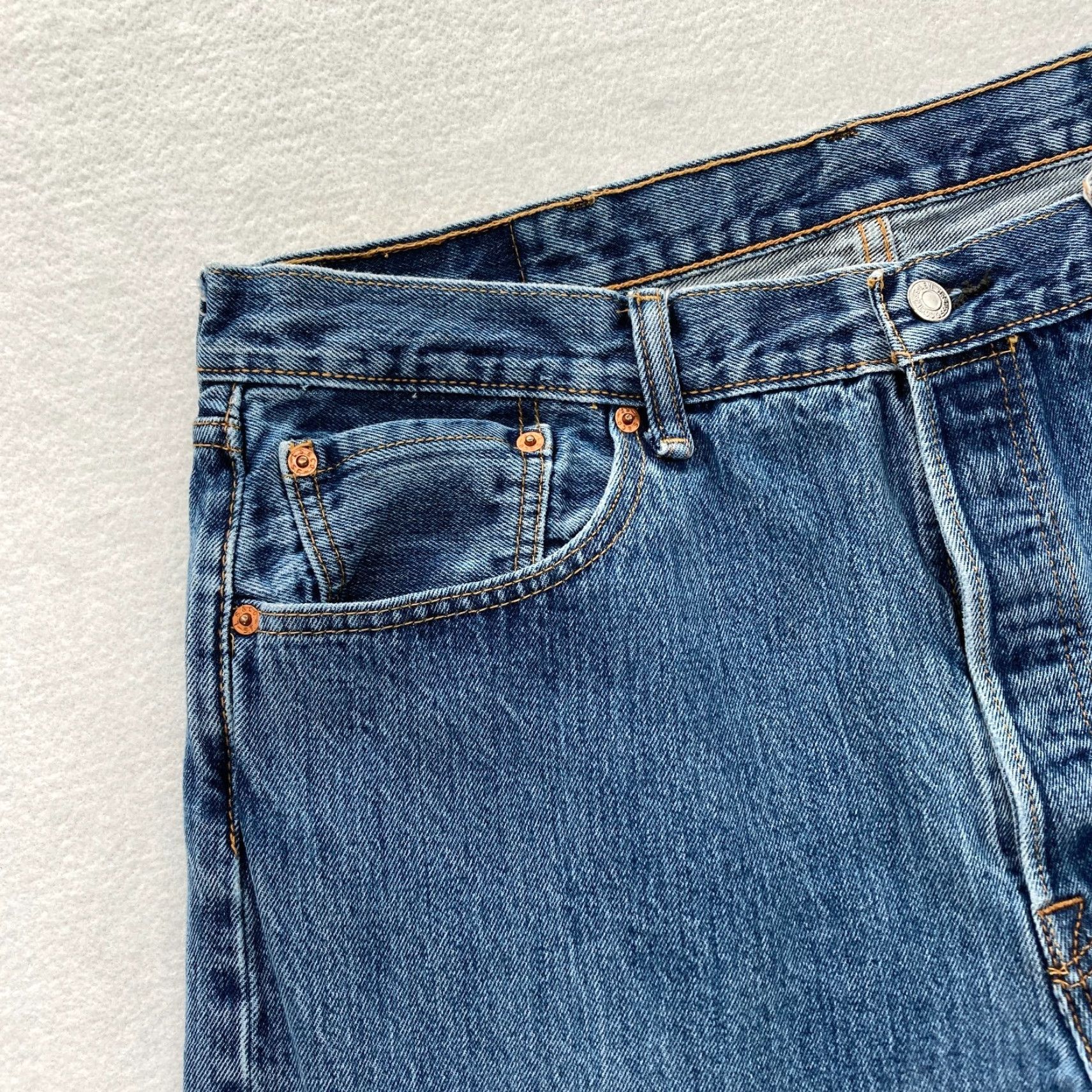 Levi's Levi's 501 Jeans Mens 38x32 Denim Blue Straight Leg Button Fly 5-Pocket Regular Fit Size US 38 / EU 54 - 4 Thumbnail
