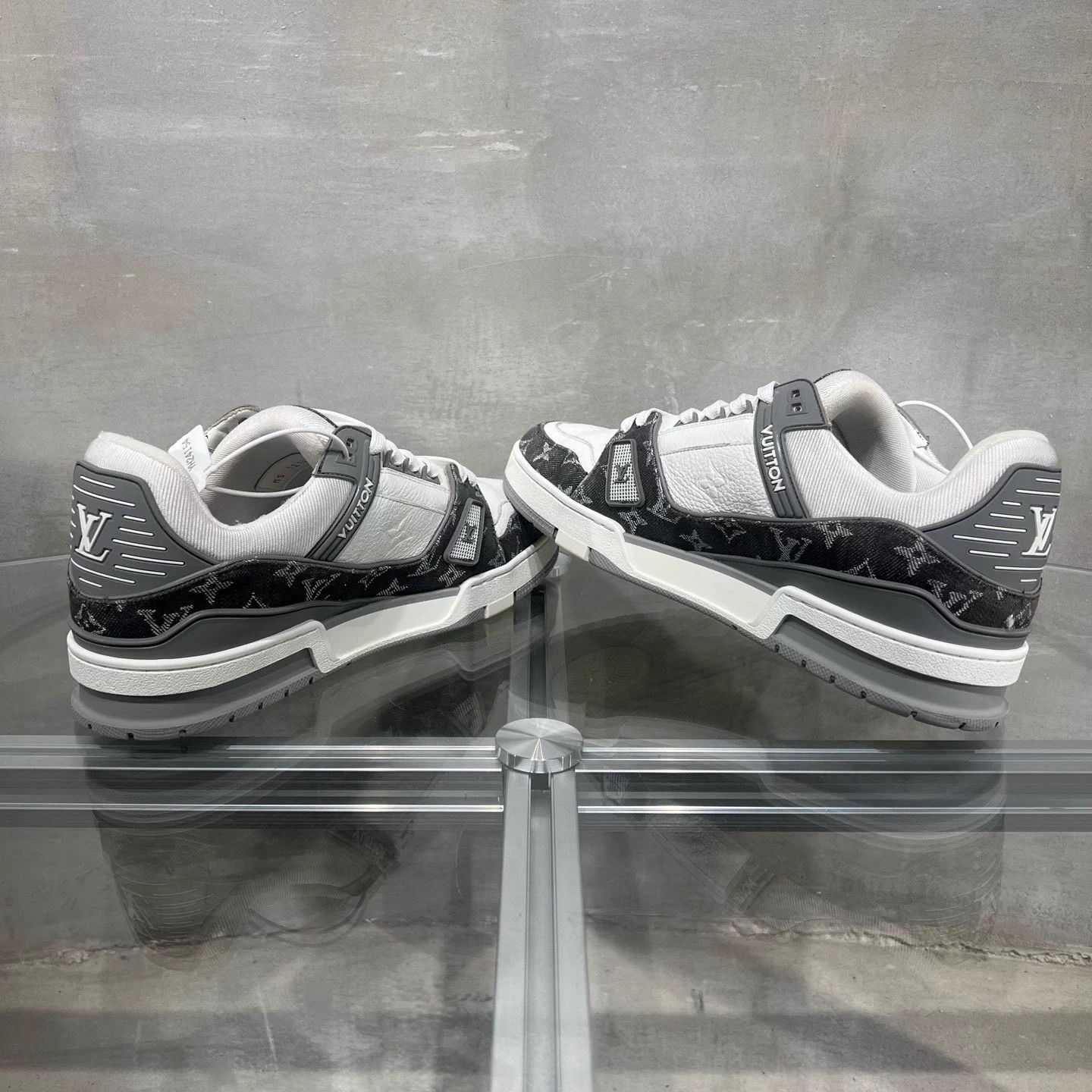 Louis Vuitton LV Trainer Gray Denim UK9 43 Size US 9 / EU 42 - 5 Thumbnail
