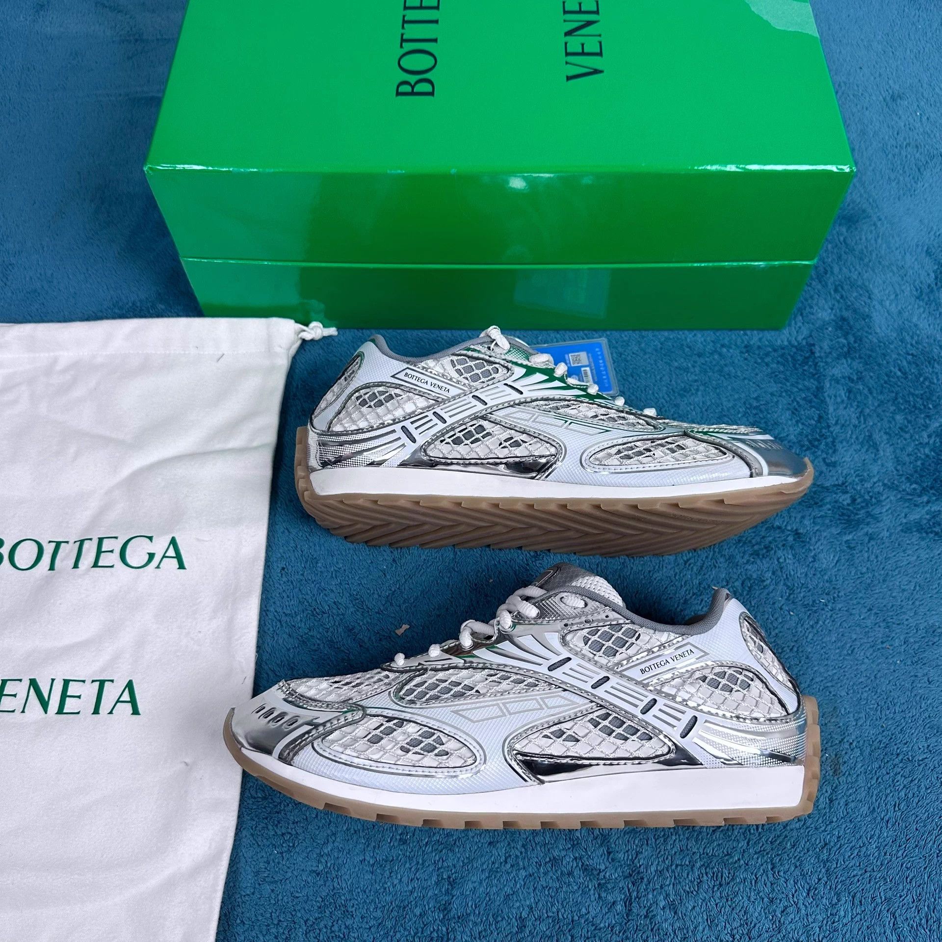 Bottega Veneta Bv Orbit Low-Top Casual Sneakers Silver/White 42 Size US 9 / EU 42 - 2 Thumbnail