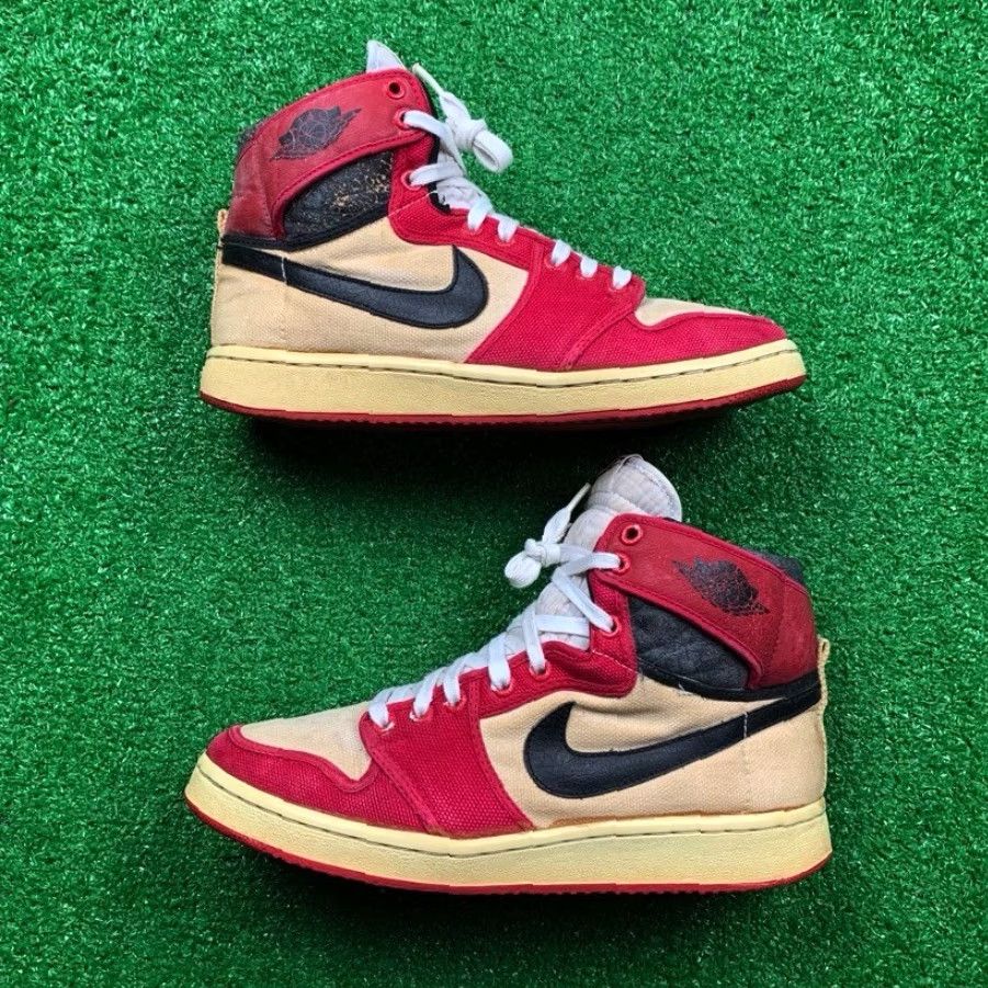 Nike Nike Air Jordan 1 AJKO Chicago Red White Rare Vintage 85 8.5 Bred Royal OG 1985 Men Sneaker Basketball White Nike Air 1985 US Shoe Size 8.5 Mens Size US 9 / EU 42 - 2 Thumbnail
