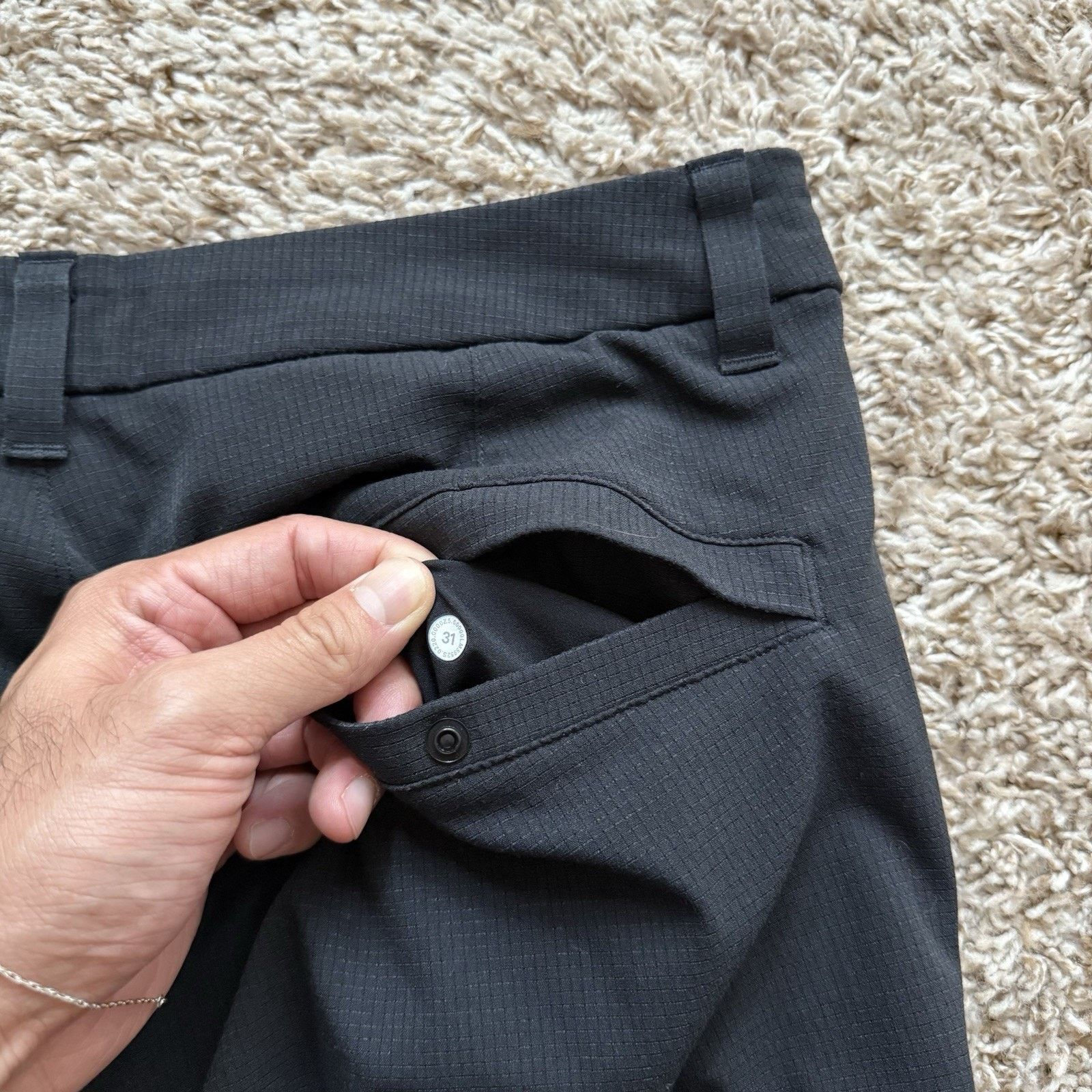 Lululemon LuluLemon Slim Fit ABC Pants Black Athletic Men’s Size 31 Size US 31 - 5 Thumbnail