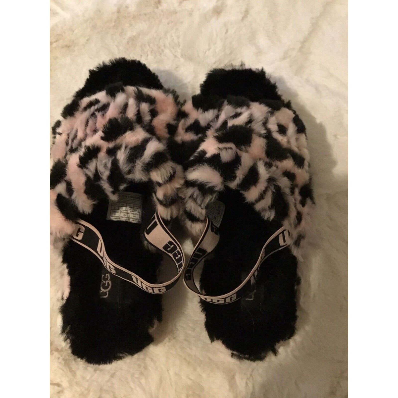 Ugg UGG Slippers Pink & Black Animal Faux Fur Women’s Sz 6 Soft Size US 6 / IT 36 - 3 Thumbnail