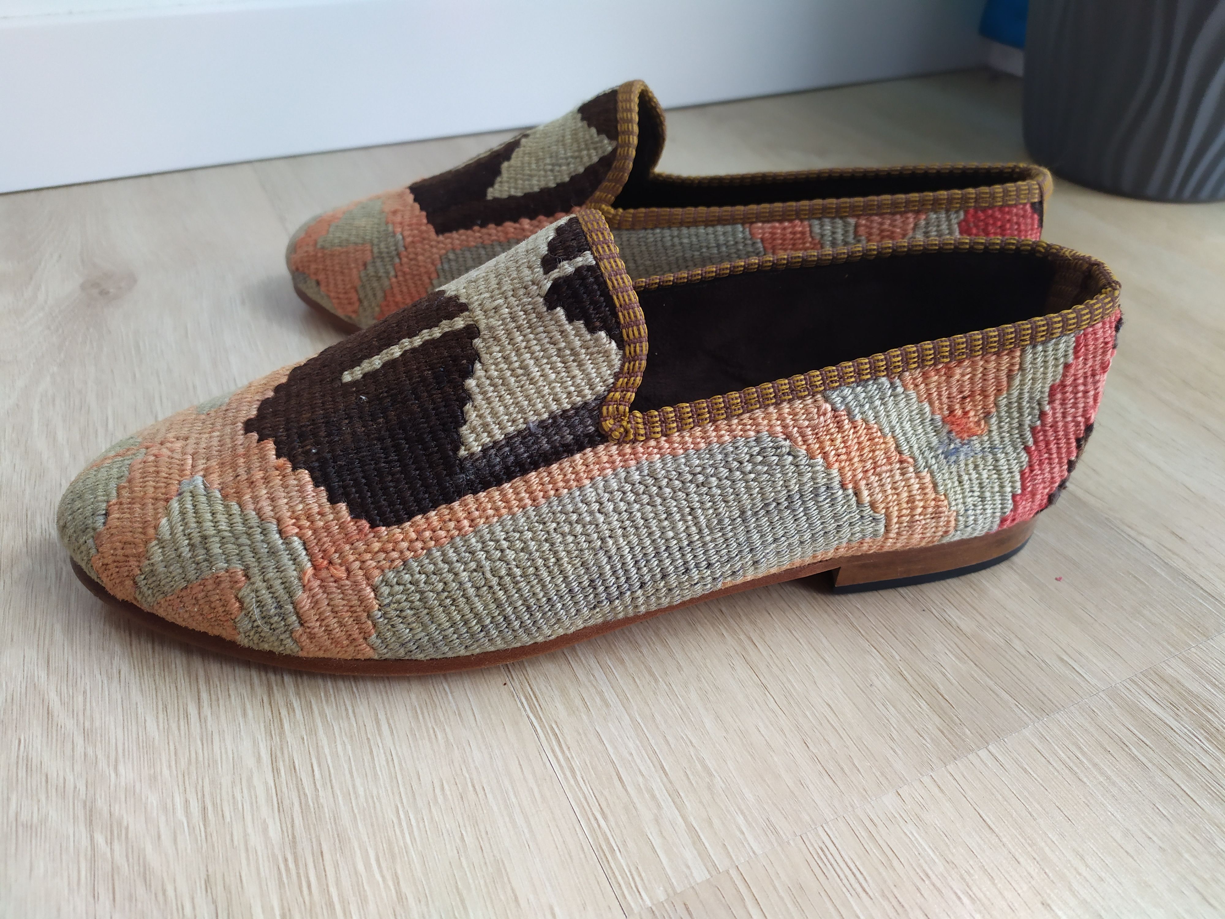 The Difference Kilim Carpet Men's Loafers Size 42 Wool Slip On handmade Size US 8.5 / EU 41-42 - 1 Thumbnail