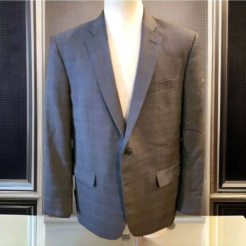 John Varvatos John Varvatos Mens Two Button Suit Size 44R - 1 Thumbnail