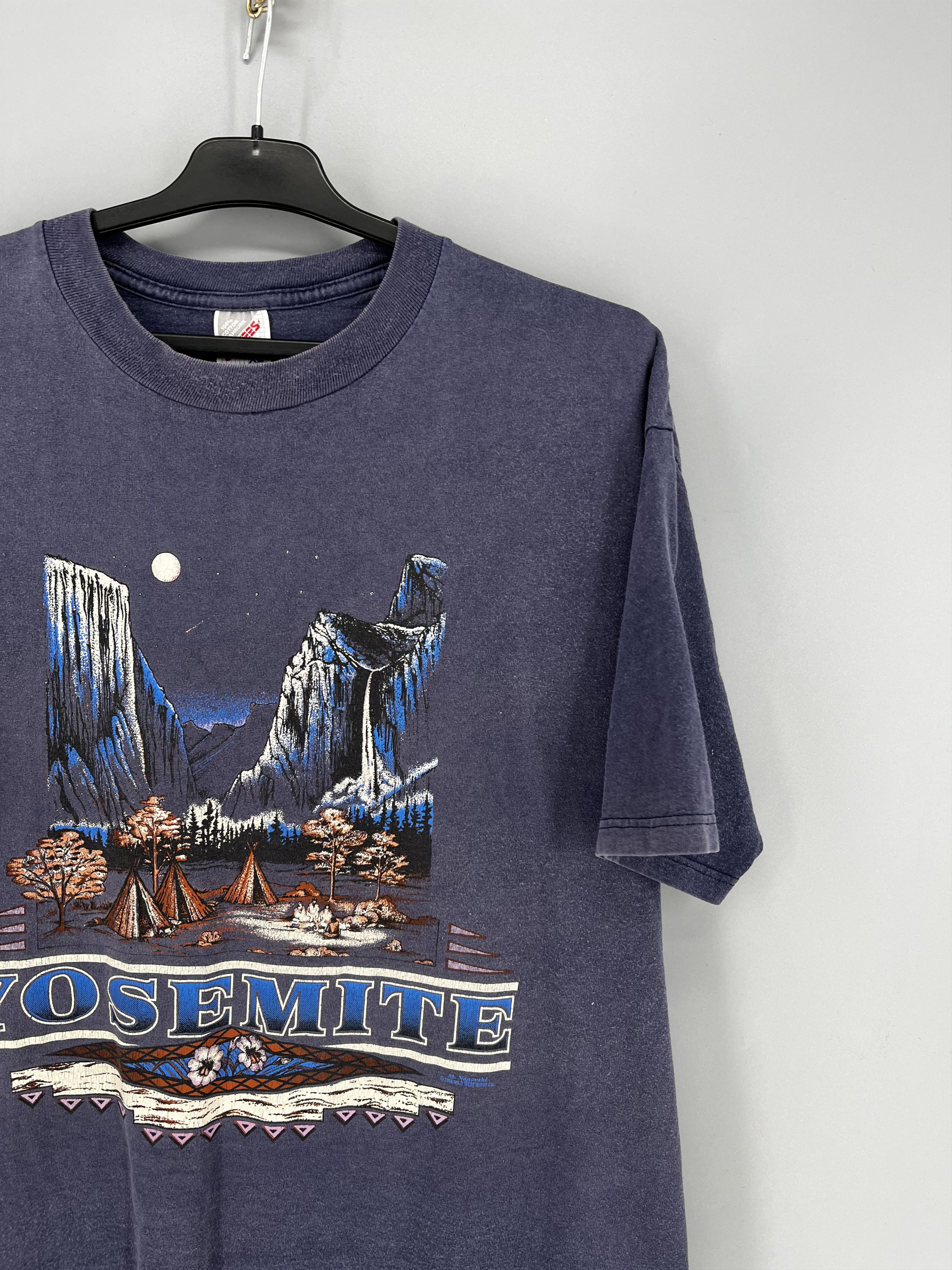 Vintage Vintage Yosemite Park Mountain Camp Moon Graphic Purple Size US XL / EU 56 / 4 - 5 Thumbnail