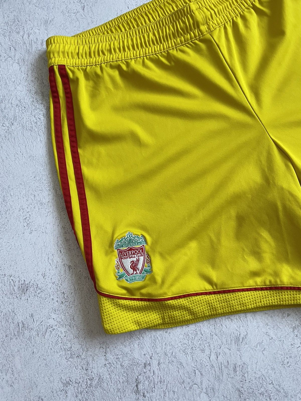 Adidas Adidas Liverpool Soccer Shorts Vintage 00s Size L Size US 35 - 2 Thumbnail